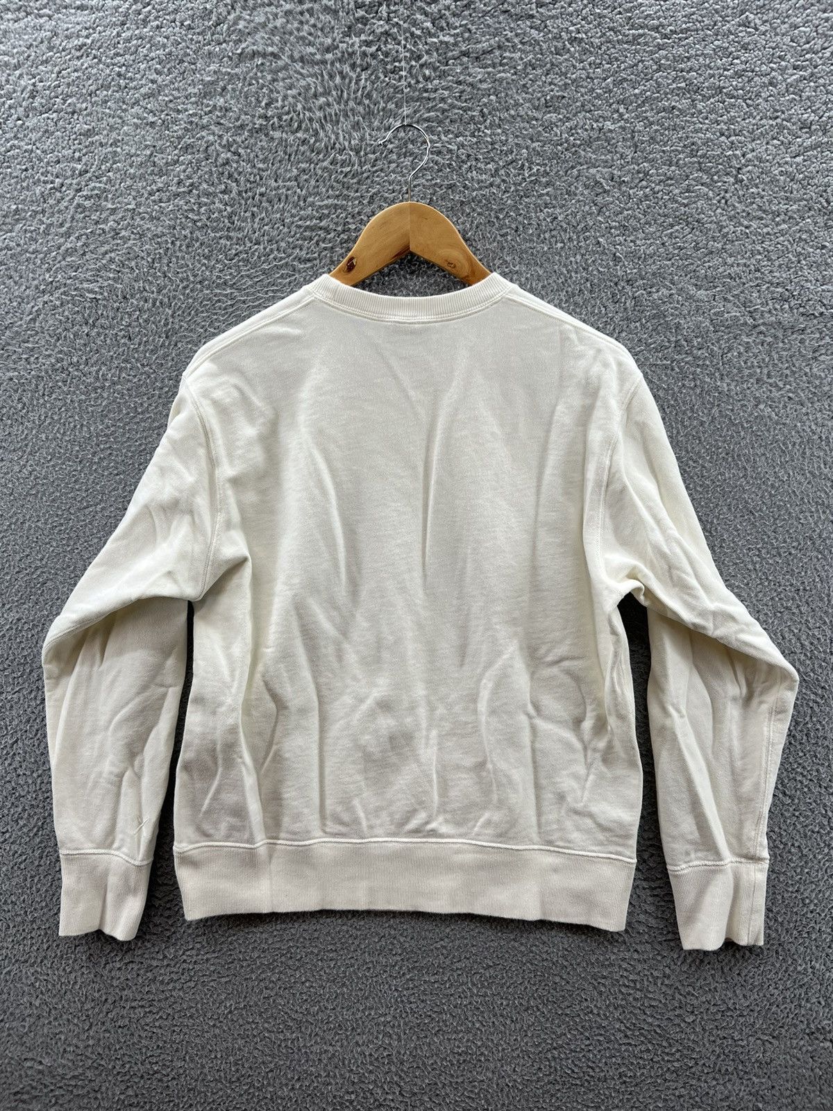 Kaws × Uniqlo UNIQLO x KAWS Sesame Street Crewneck Sweatshirt Size US M / EU 48-50 / 2 - 2 Thumbnail