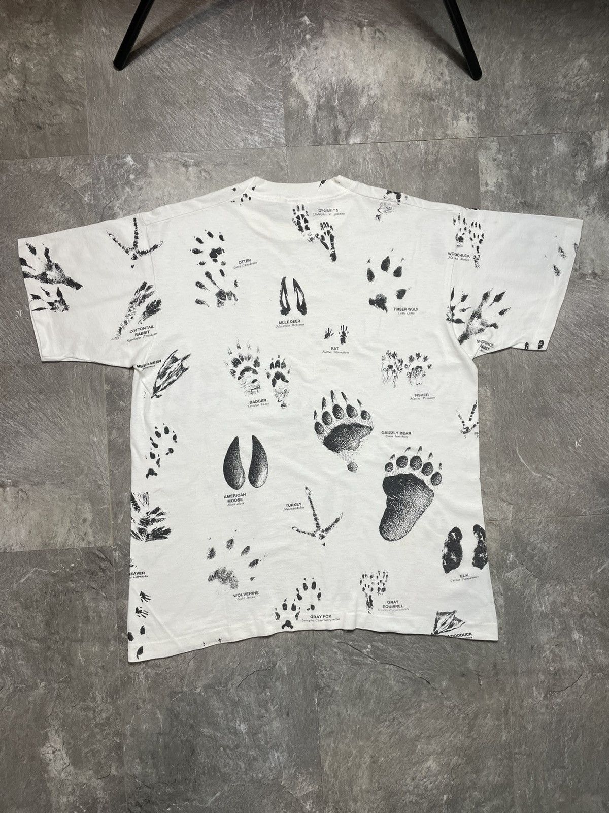 Vintage Vintage 90s Alaska Wildlife Animal Foot print AOP art Shirt Size US L / EU 52-54 / 3 - 8 Thumbnail