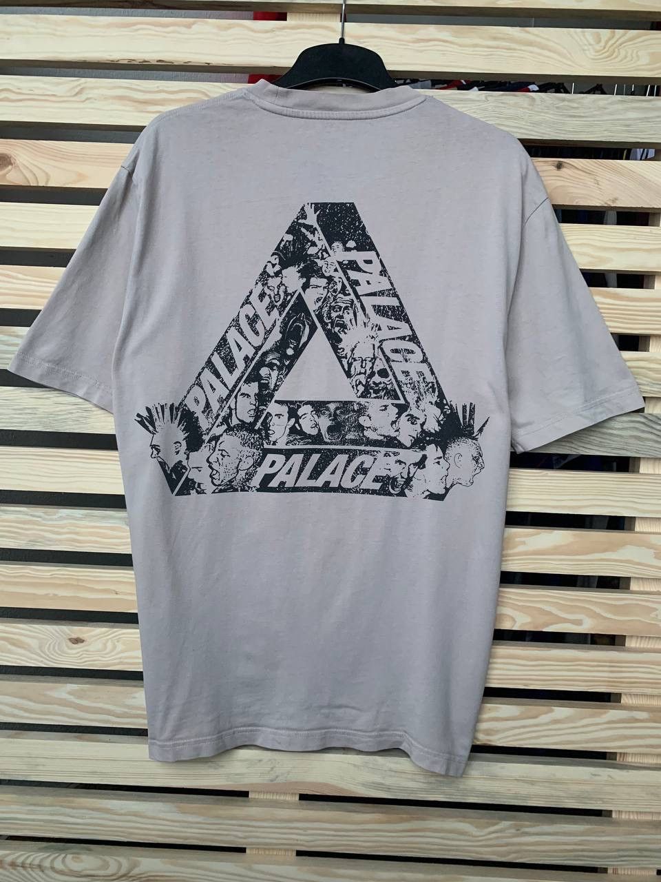 Palace Palace Tri Heads T-Shirt - L Size US L / EU 52-54 / 3 - 1 Thumbnail