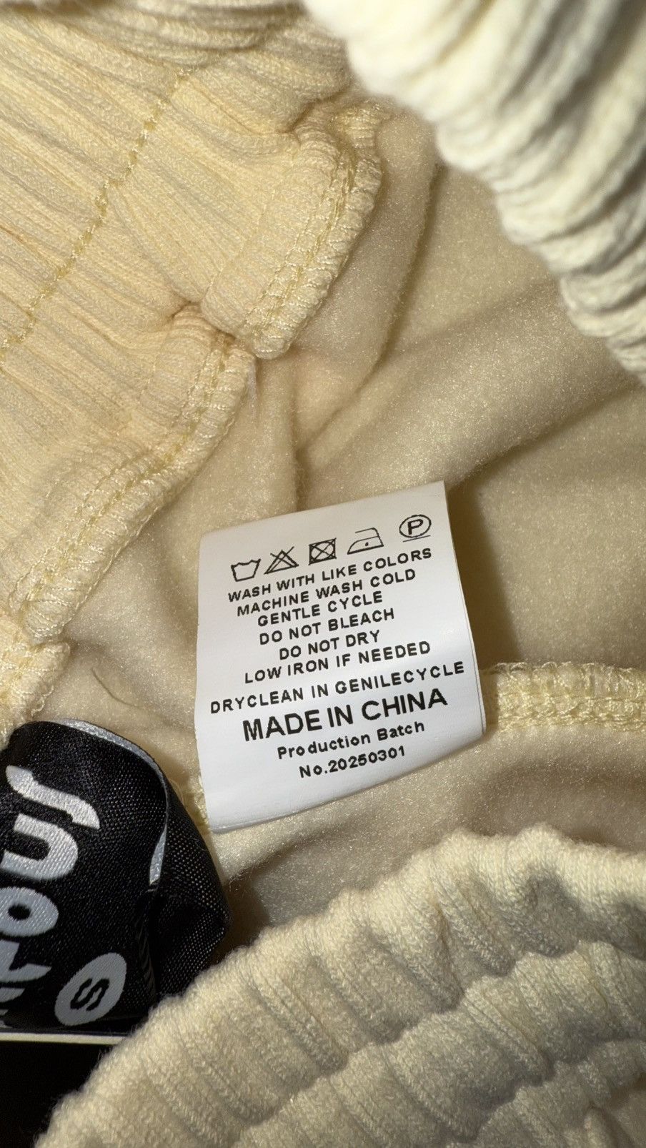 Other We Are Righteous Risen King Shorts (Cream) Size US 30 / EU 46 - 4 Thumbnail
