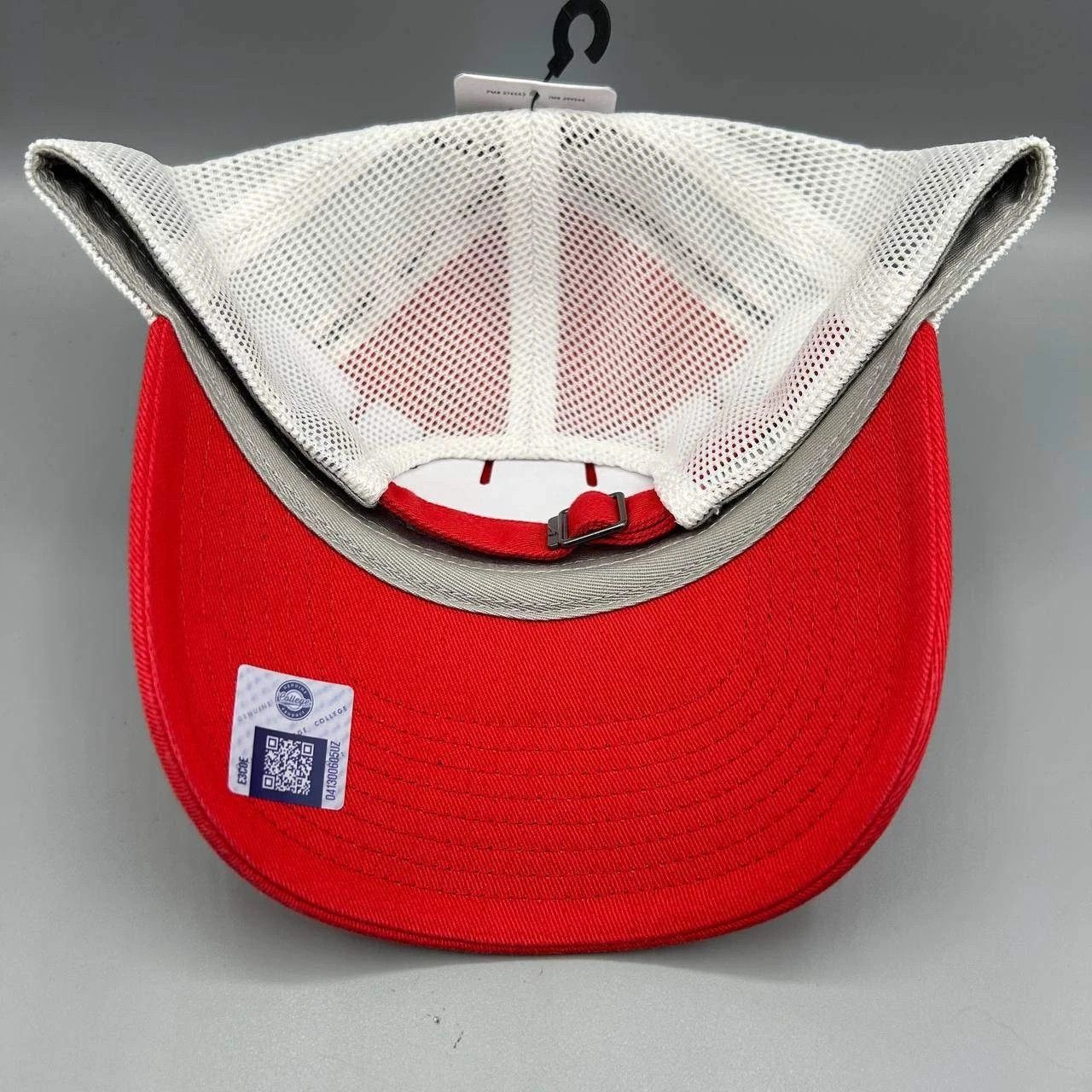 Nike Georgia Bulldogs x Nike Club Trucker Hat Men M-L Strap Back Size ONE SIZE - 3 Thumbnail