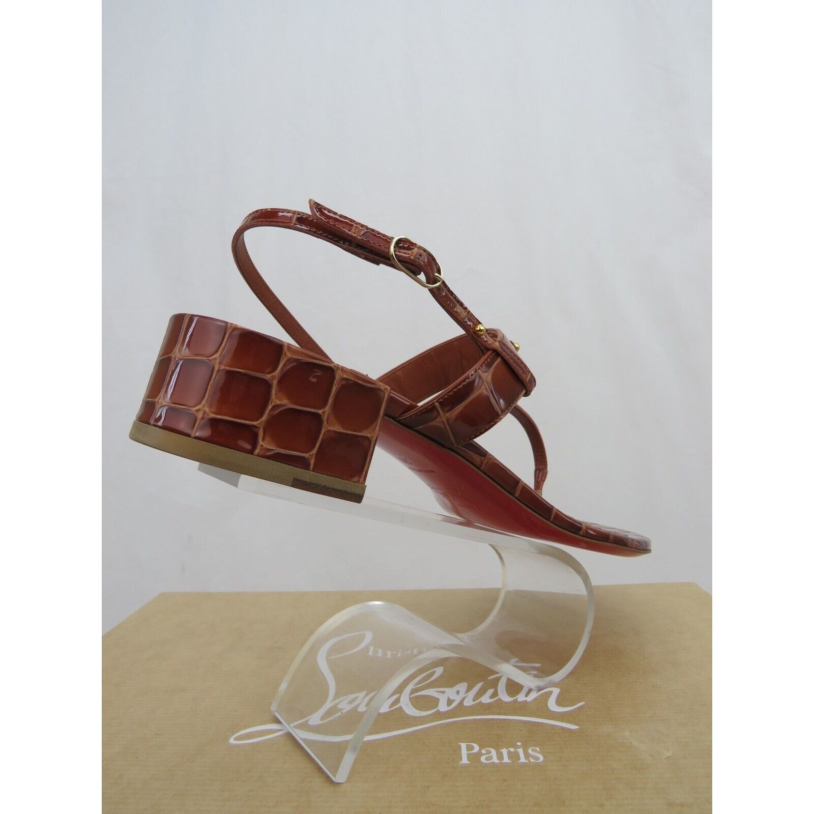 Christian Louboutin LOUBOUTIN MJ BROWN GOLD CHAIN CL LOGO THONG SANDALS 38.5 8 Size US 8.5 / IT 38.5 - 7 Thumbnail