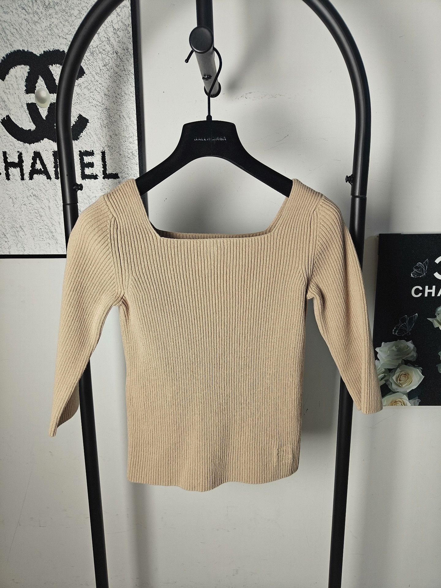 Fendi Fendi Knit White Sweater M Women Size M / US 6-8 / IT 42-44 - 1 Thumbnail