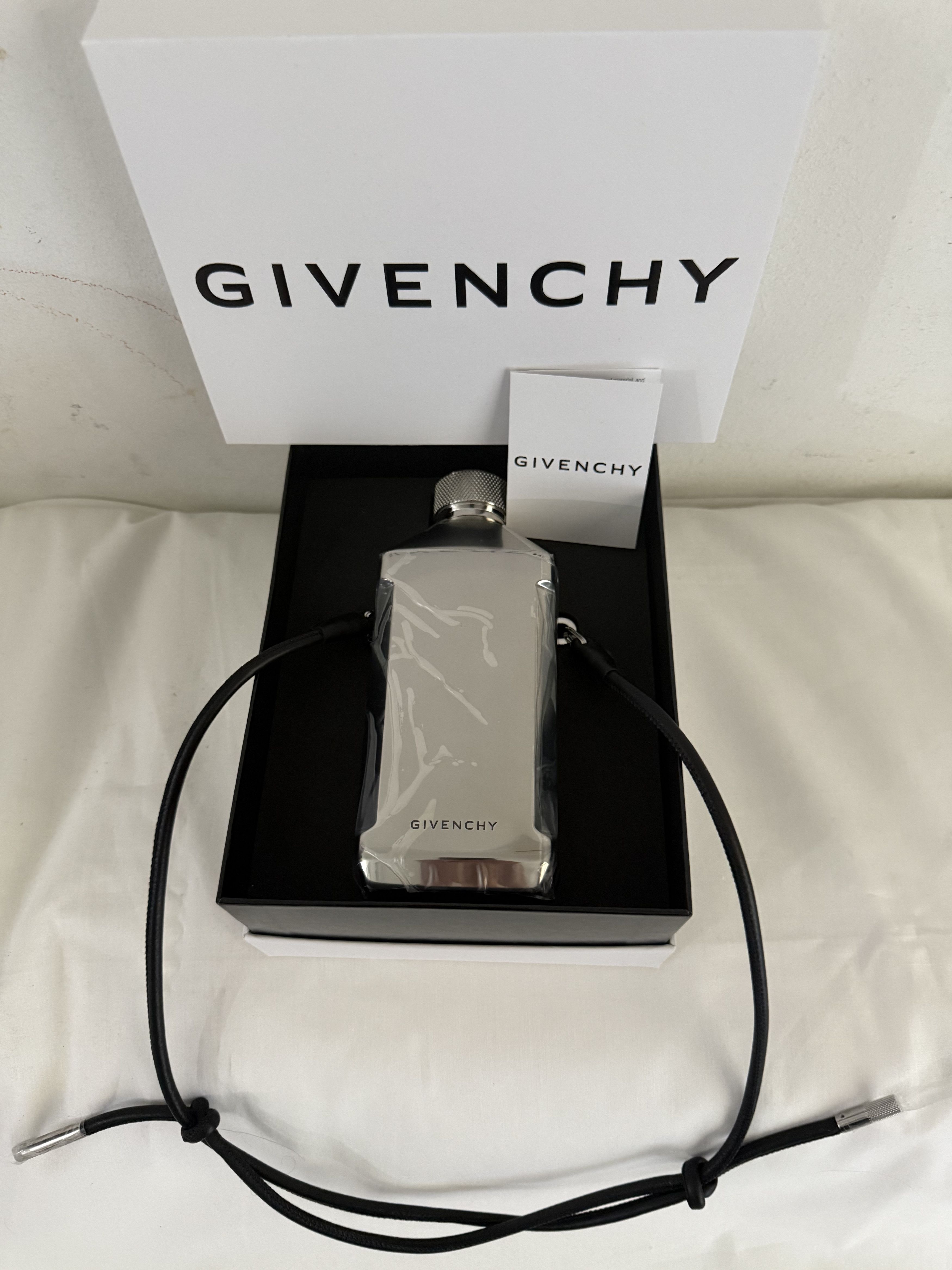 Givenchy WaterBottle With Shoulder Strap Size ONE SIZE - 9 Thumbnail