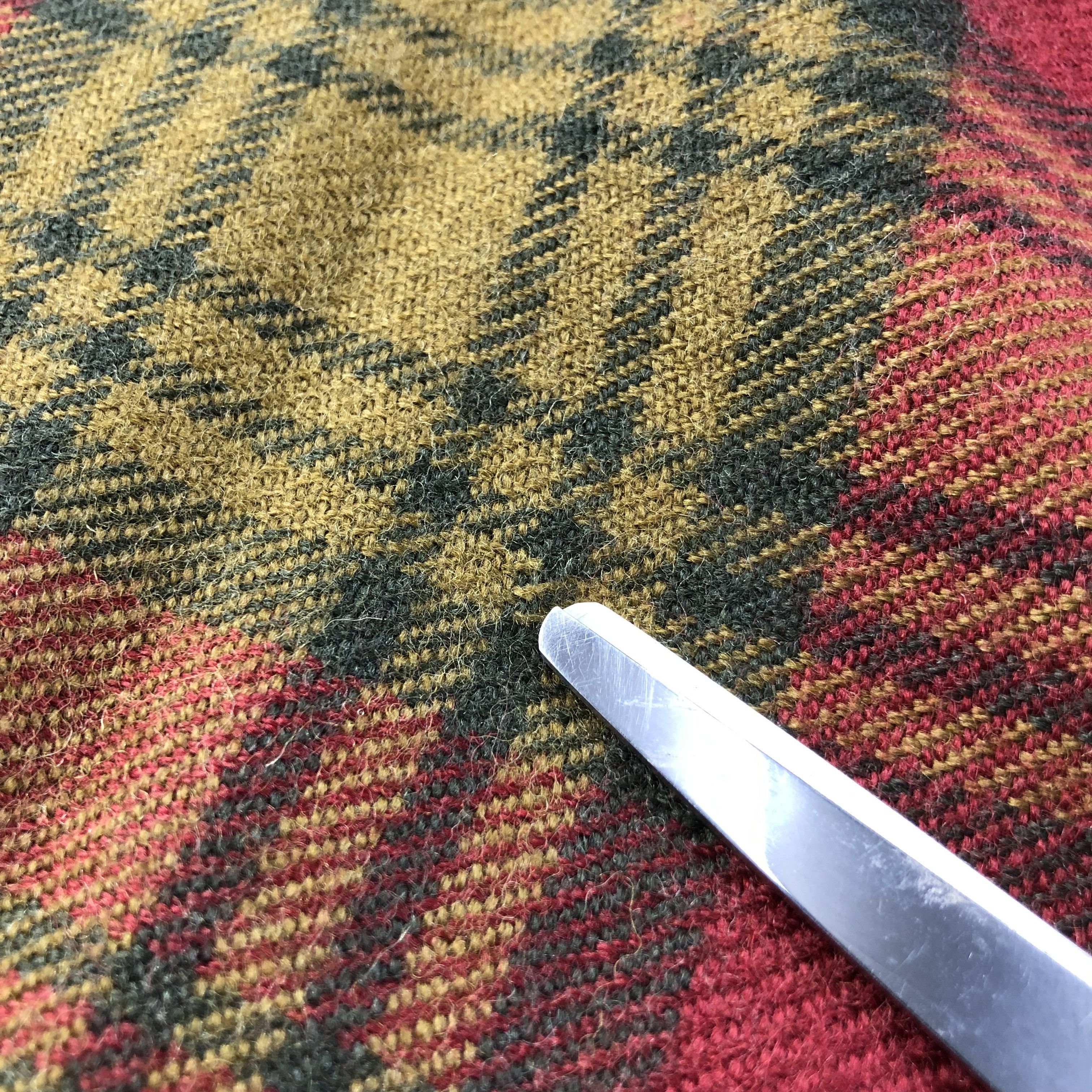 Givenchy Givenchy Tartan Wool Scarf Muffler V1072 Size ONE SIZE - 6 Thumbnail