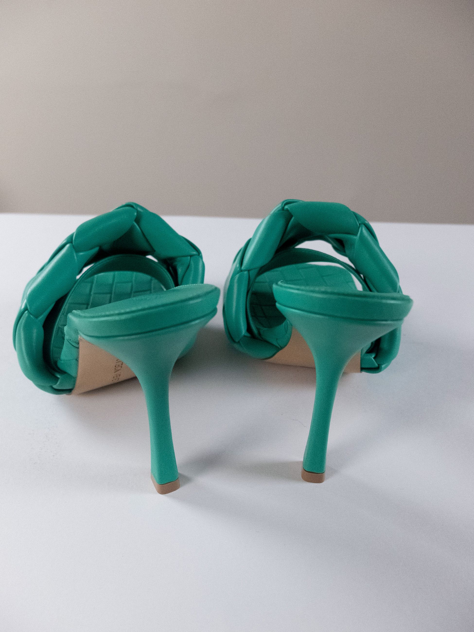 Bottega Veneta BOTTEGA VENETA Lido turquoise green leather mule sandals 7.5 Size US 9 / IT 39 - 5 Thumbnail