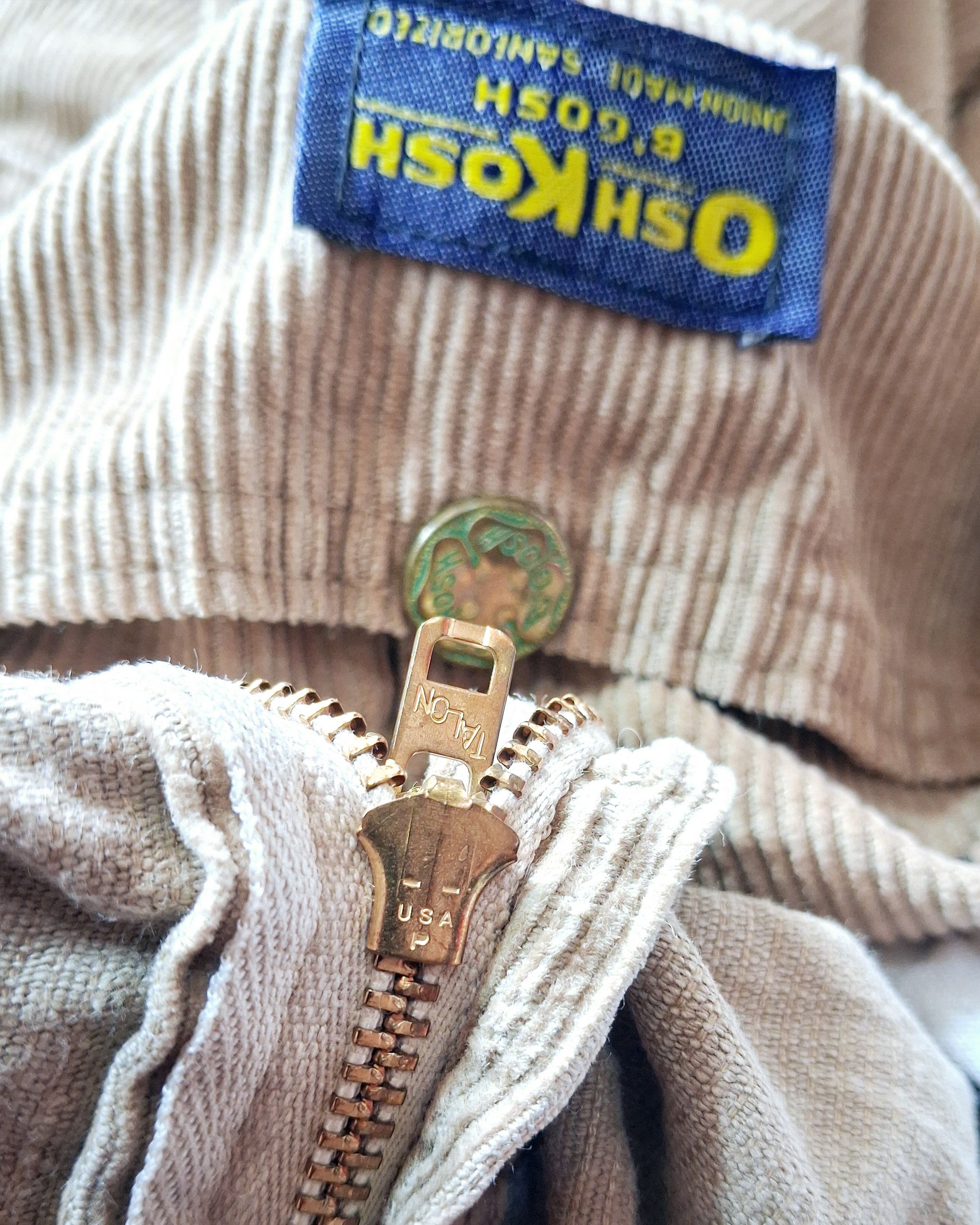 Oshkosh OSHKOSH BGOSH VESTBAK GREEN BRASS BUTTON CORDUROY OVERALLS Size US 37 - 12 Thumbnail