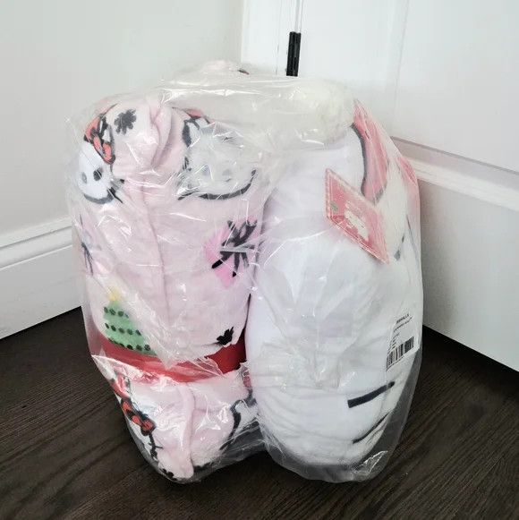 Japanese Brand Hello Kitty Pink Xmas Square Pillow/Shaped Head Pillow Set Size ONE SIZE - 4 Thumbnail