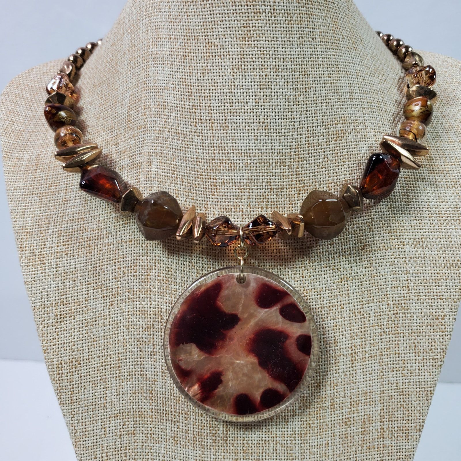 The Unbranded Brand Casual Career Choker Necklace Springy w/ Pendant Brown Size ONE SIZE - 1 Thumbnail