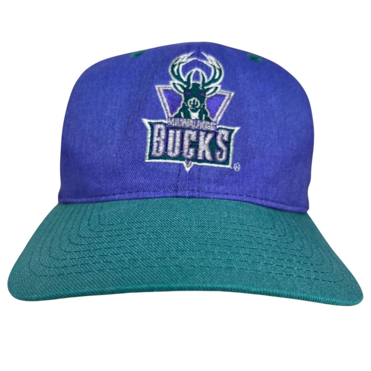 Twins Vintage 1990s NBA Milwaukee Bucks Twins Embroidered Snapback Size ONE SIZE - 1 Thumbnail