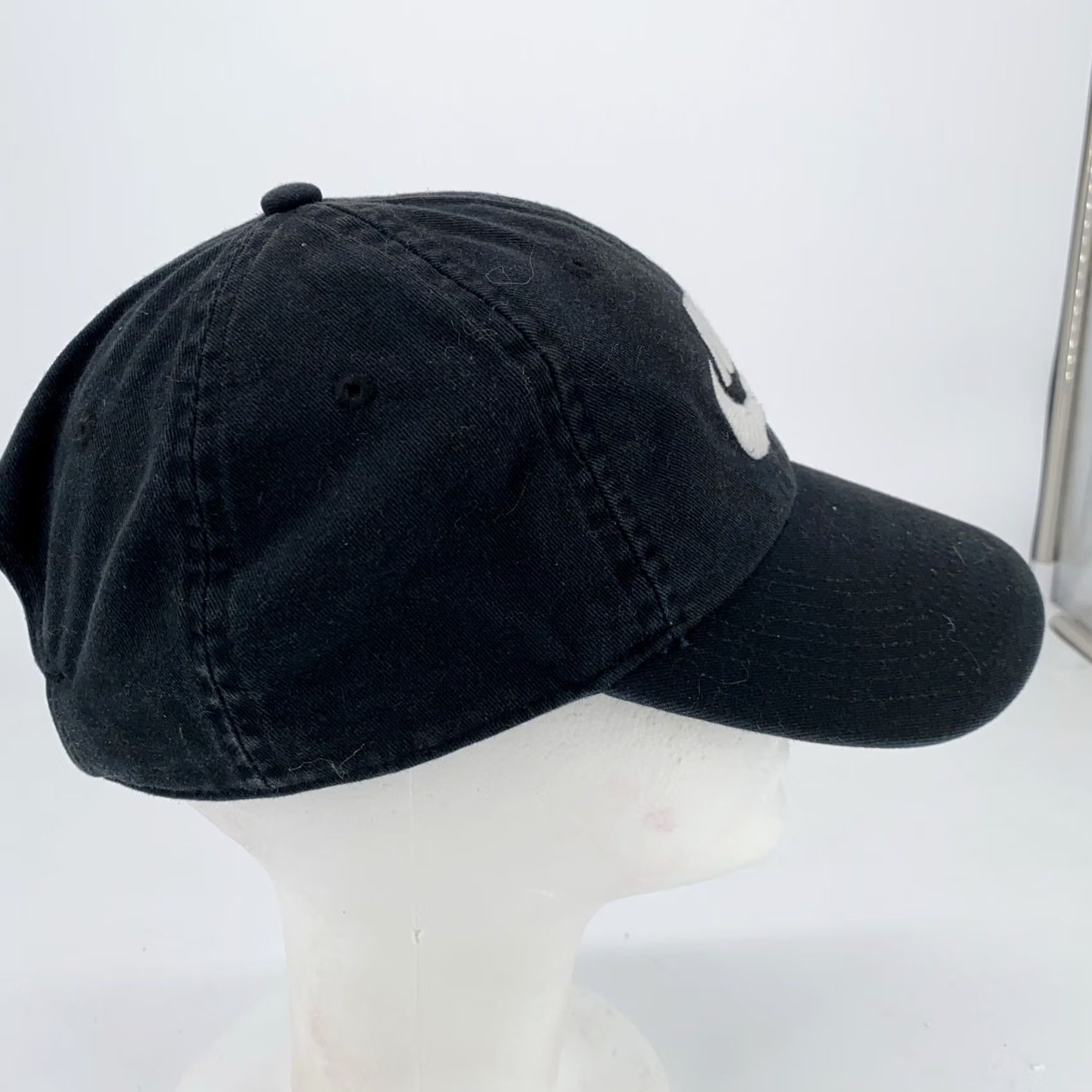 Nike Nike Hat Cap Strap Back One Size Black Embroidered Swoosh Heritage86 Mens Size ONE SIZE - 2 Thumbnail