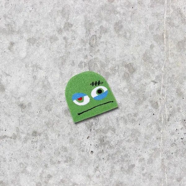 VIBE 🔥🕷☠️ Japanese style Beanie hat Zombie pattern y2k ⚡️ Size ONE SIZE - 2 Thumbnail
