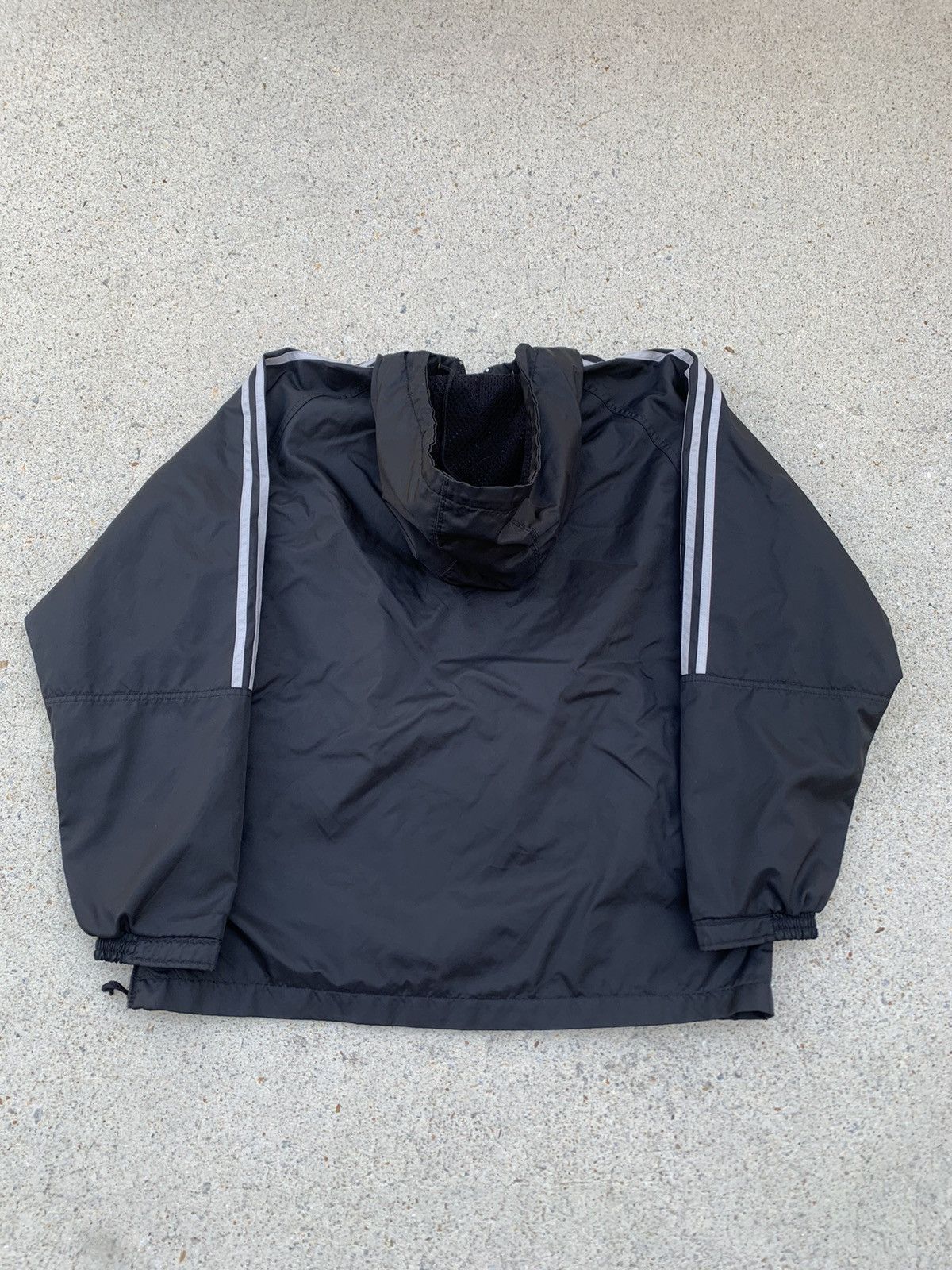 Vintage Vintage Adidas Windbreaker Jacket Size US L / EU 52-54 / 3 - 5 Thumbnail