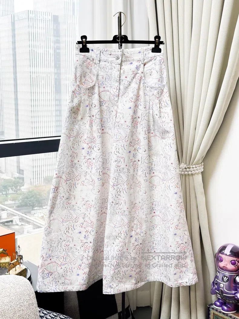 Chanel Chanel Small fish printed wide-leg trousers and denim trou Size 24" / US 00 / IT 34 - 1 Thumbnail