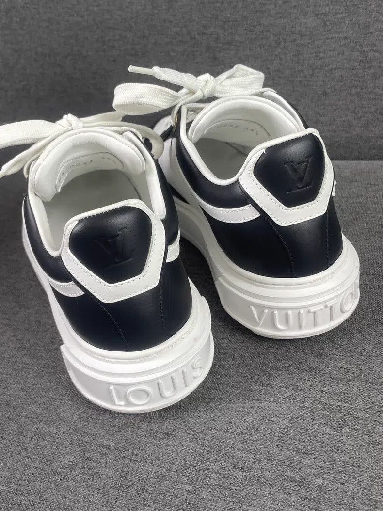 Louis Vuitton Louis Vuitton Black and white embossed casual board shoes Size US 5 / IT 35 - 3 Thumbnail