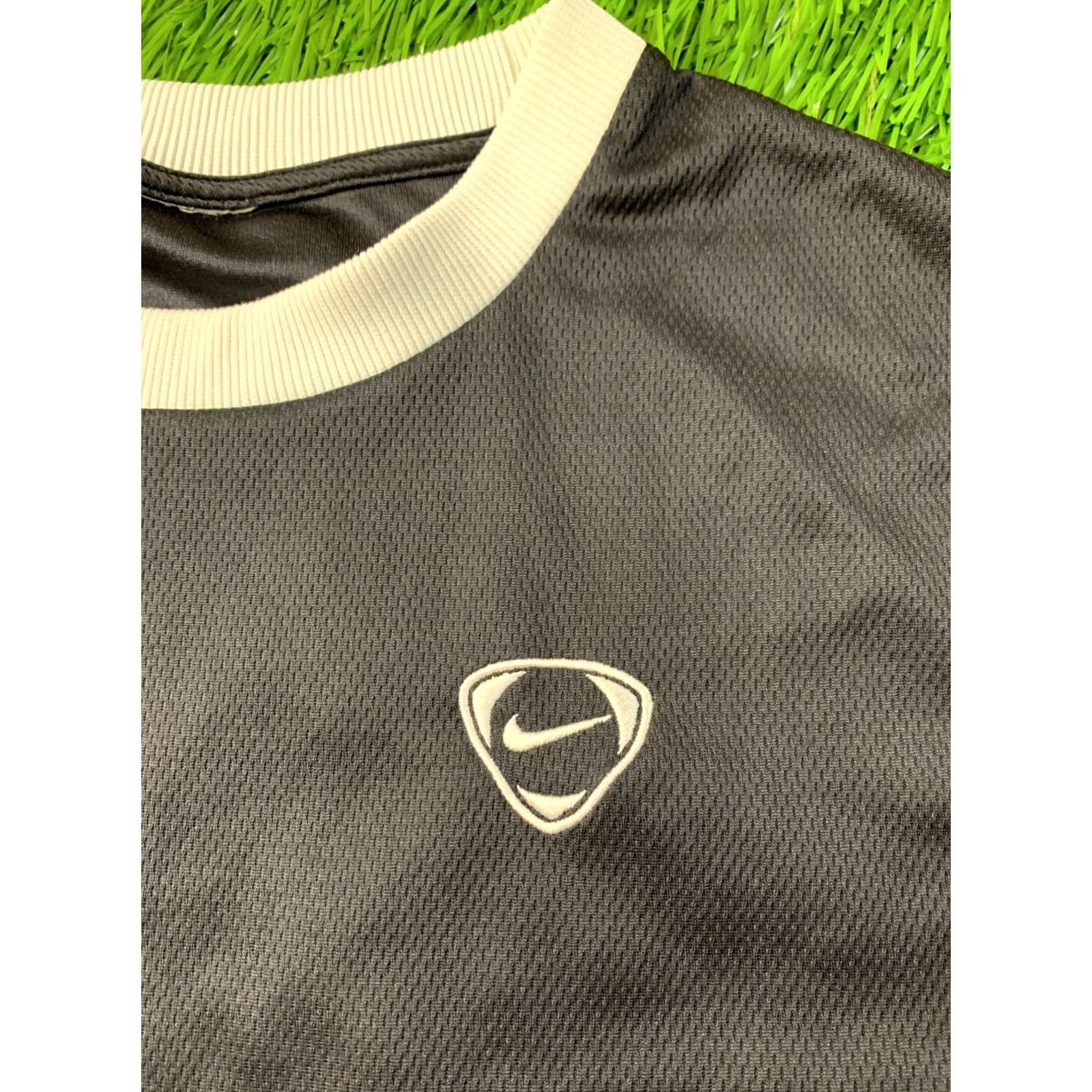 Nike NIKE TOTAL 90 FITDRY 2008 SHIRT MEN XXL BLACK AND WHITE Football T-Shirt NikeFITDRY 2008 Vintage Size US XXL / EU 58 / 5 - 3 Thumbnail