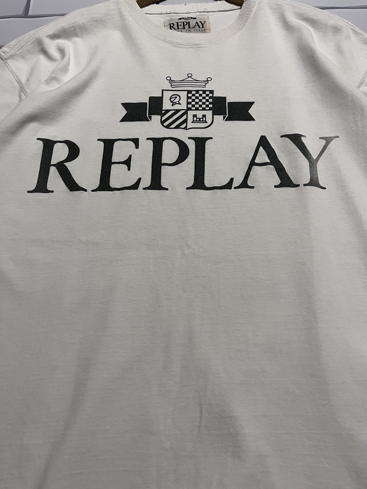 Replay 💥 Replay “Shirts” Crest Logo Tee 90s Made in Italy Size US L / EU 52-54 / 3 - 8 Thumbnail