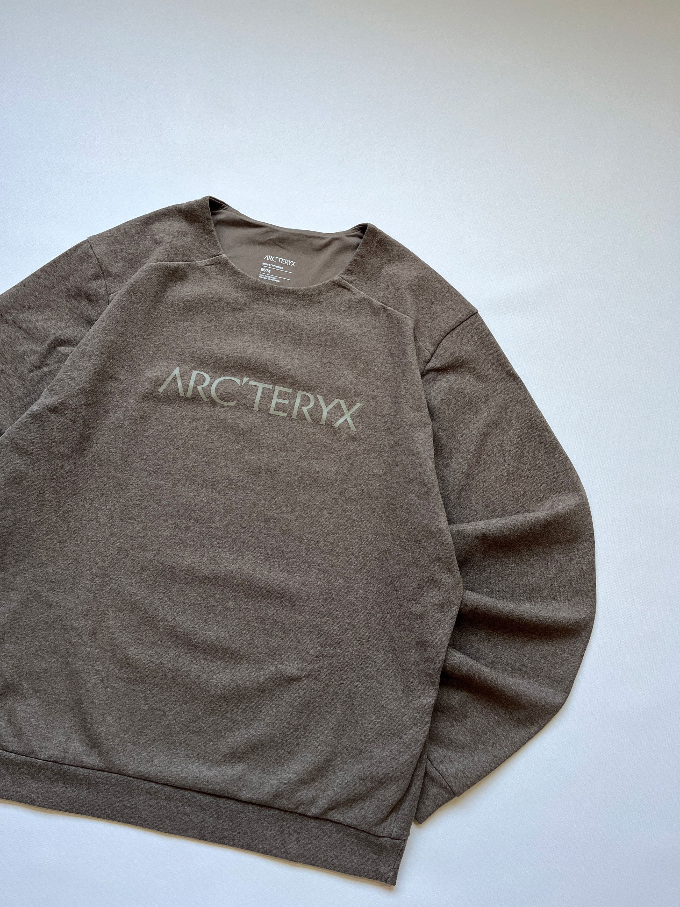 新品L■LQQK Studio Camber Arc Logo Crewneck 新品L□LQQK Studio Camber Arc Logo Crewneck 新品S□LQQK Studio