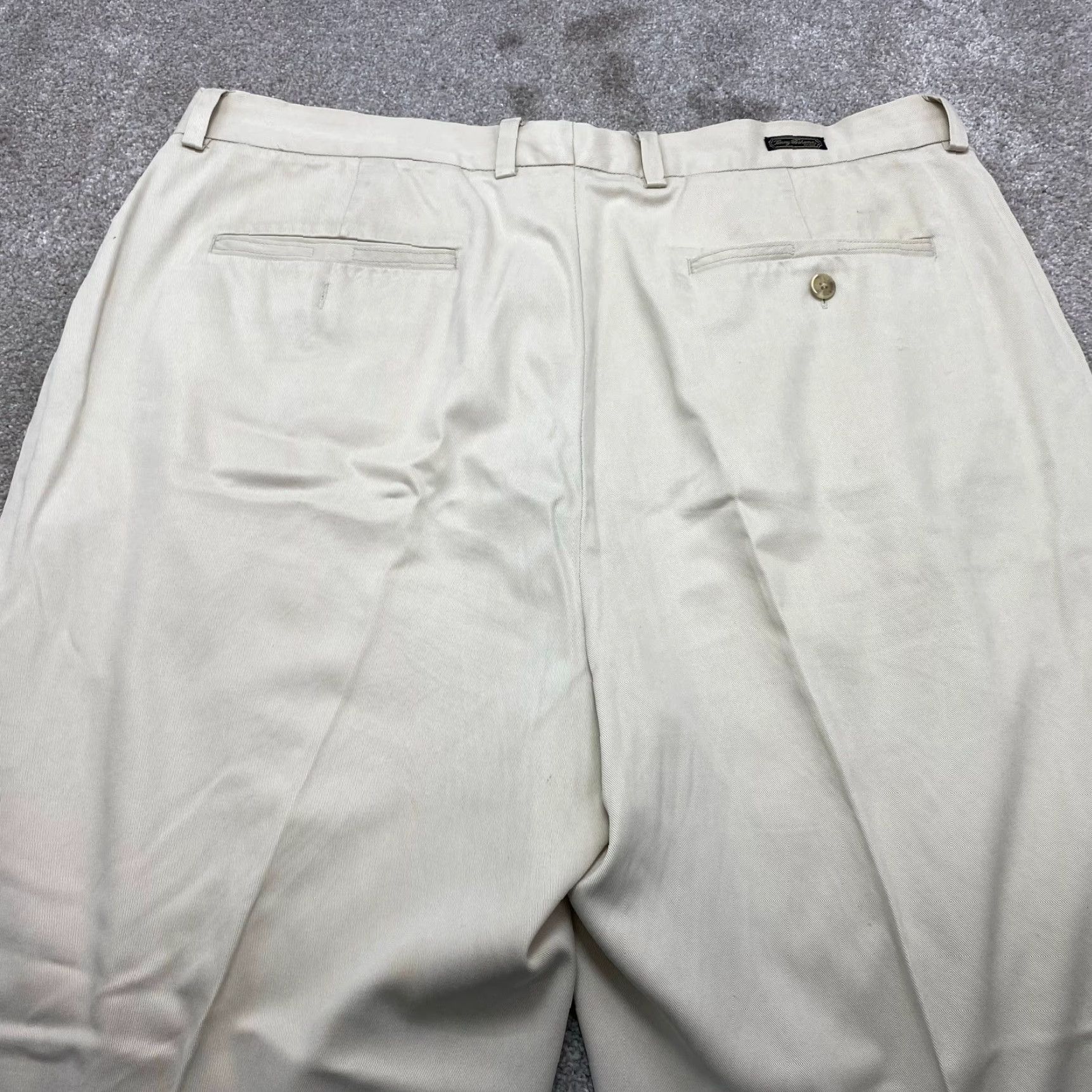 Tommy Bahama Tommy Bahama Pants Mens 38x26 Beige Khaki Flat Front Relaxed Chino Slacks Men’s 38 Beige Solid Casual Workwear 7199 Size US 38 / EU 54 - 6 Thumbnail