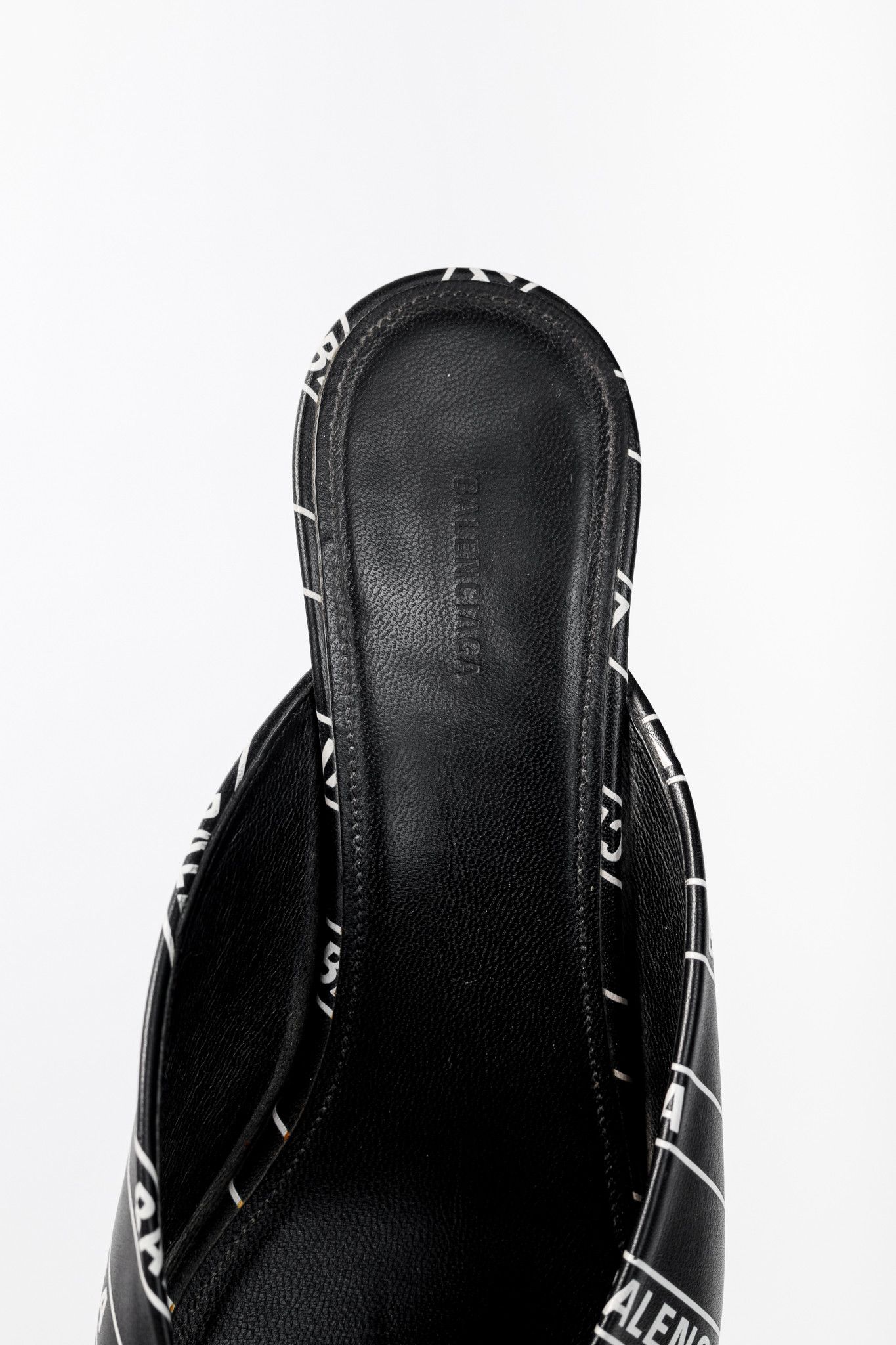 Balenciaga Balenciaga Black & White Logo-Printed BB Knife Mules Size US 6.5 / IT 36.5 - 10 Thumbnail