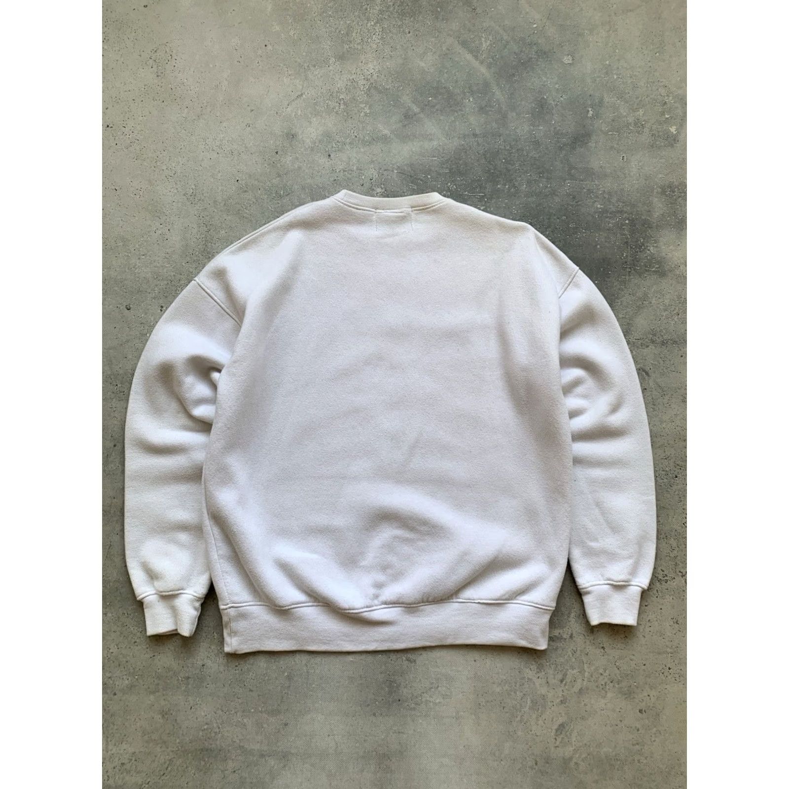 Nike VINTAGE Nike Center Logo Sweater Sweatshirt Mens L White Nike Center Logo Sweatshirt Mens L White Size US L / EU 52-54 / 3 - 2 Thumbnail