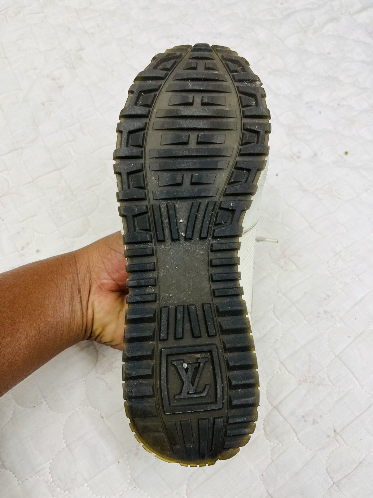 Louis Vuitton LOUIS VUITTON RUNAWAY LEATHER TRAINERS Size US 6 / IT 36 - 7 Thumbnail