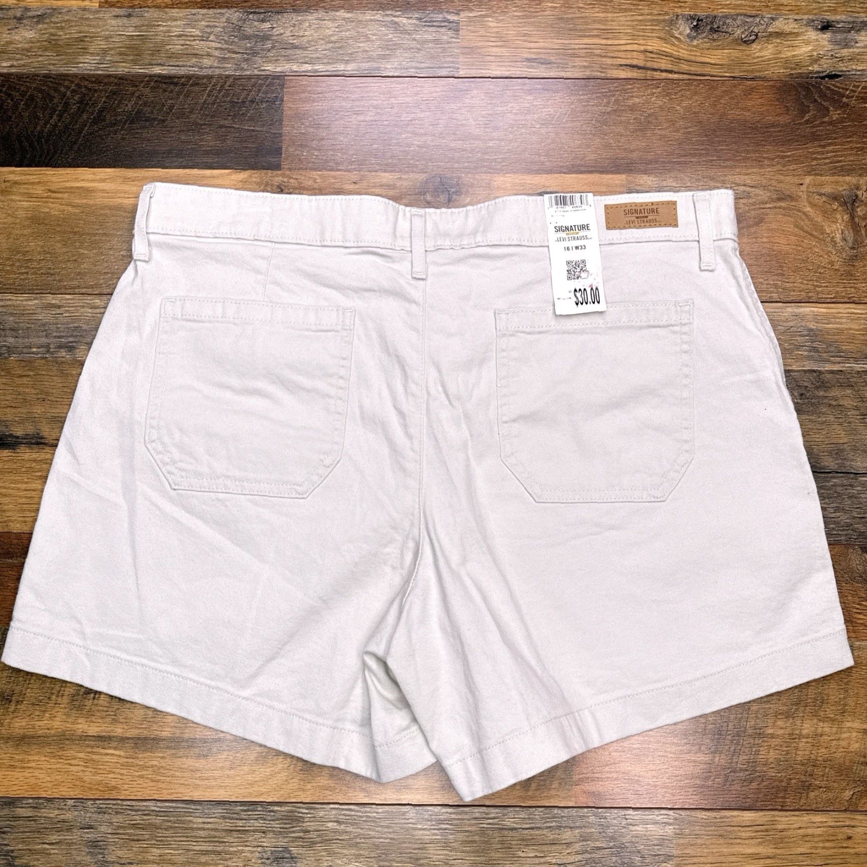 Vintage Levis Signature by Levi Strauss & Co. Signature Gold Everyday Shorts Beige 16 Relaxed High Rise 4.5in Inseam Women NWT Size 38" / US 16 / IT 52 - 2 Thumbnail