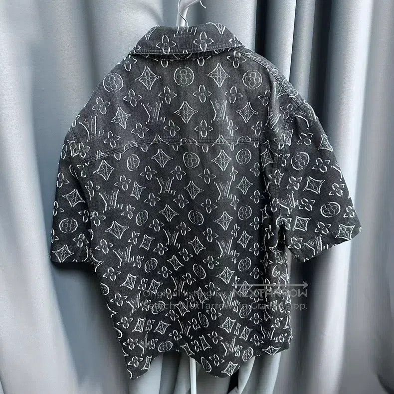 Louis Vuitton Louis Vuitton Full printed casual short sleeve shirt Size US L / EU 52-54 / 3 - 2 Thumbnail
