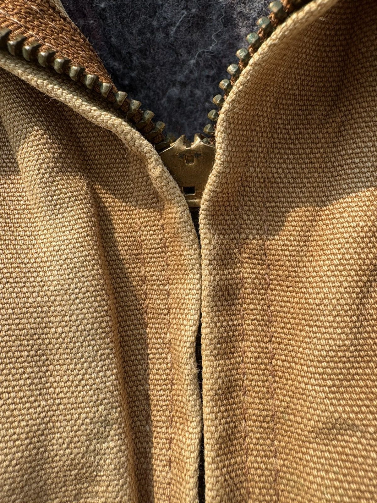 Carhartt Vintage Carhartt Detroit Jacket J001 TAN Size US L / EU 52-54 / 3 - 8 Thumbnail