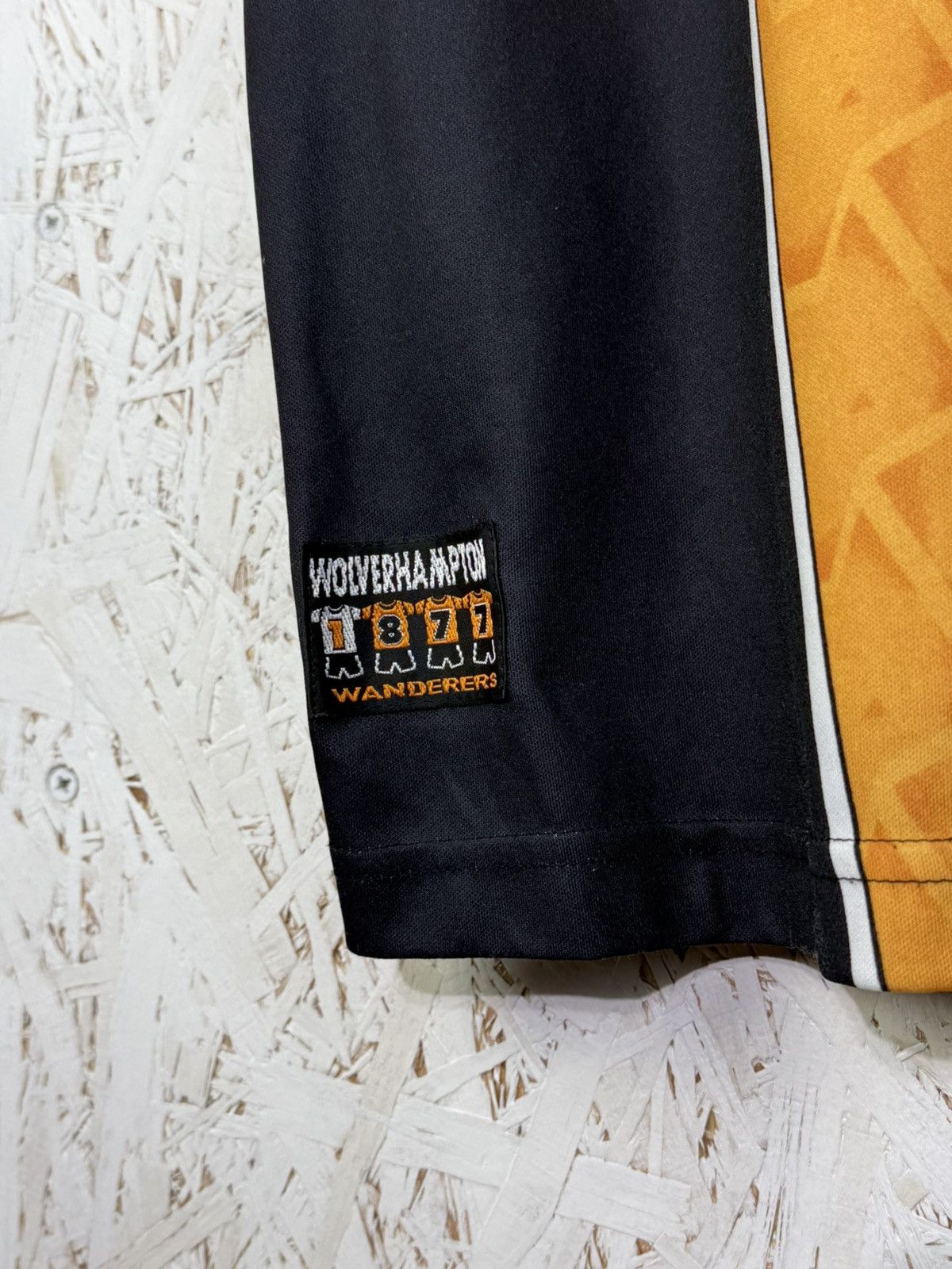 Puma 90s Wolverhampton Wanderers 1996/98 Home Kit Soccer Jersey Size US L / EU 52-54 / 3 - 6 Thumbnail