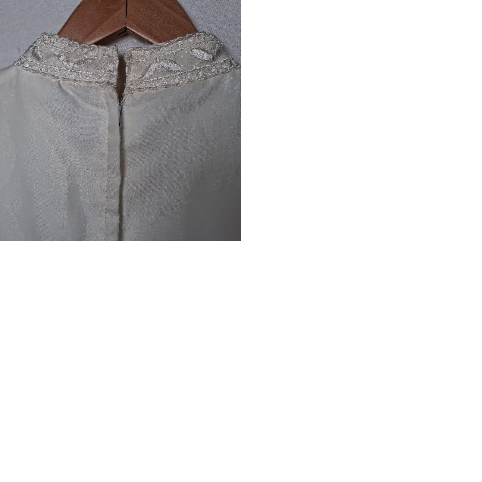 Layer 8 VINTAGE First Communion Dress Girls Size 5 Ivory Long Sleeve Sheer Layer Size US S / EU 44-46 / 1 - 12 Thumbnail
