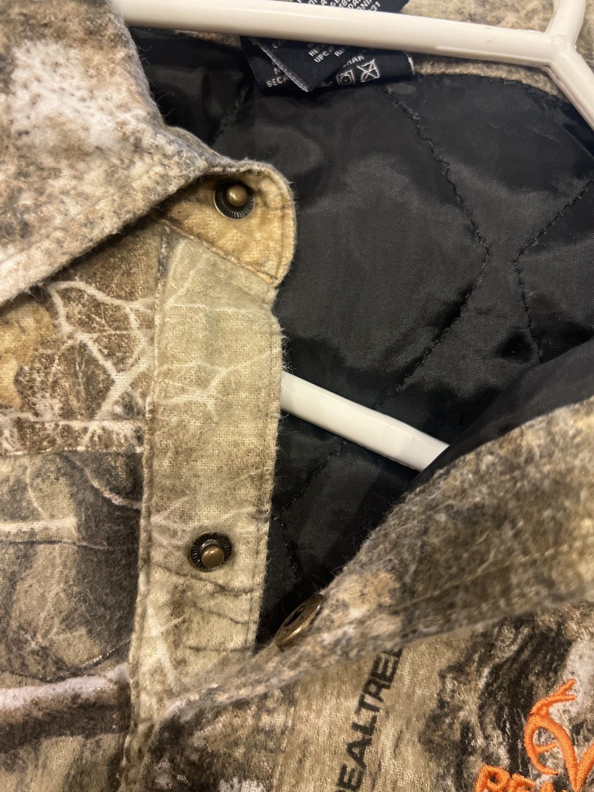 Realtree Beautiful Realtree Camo Button Long Sleeve Outerwear Size US L / EU 52-54 / 3 - 4 Thumbnail