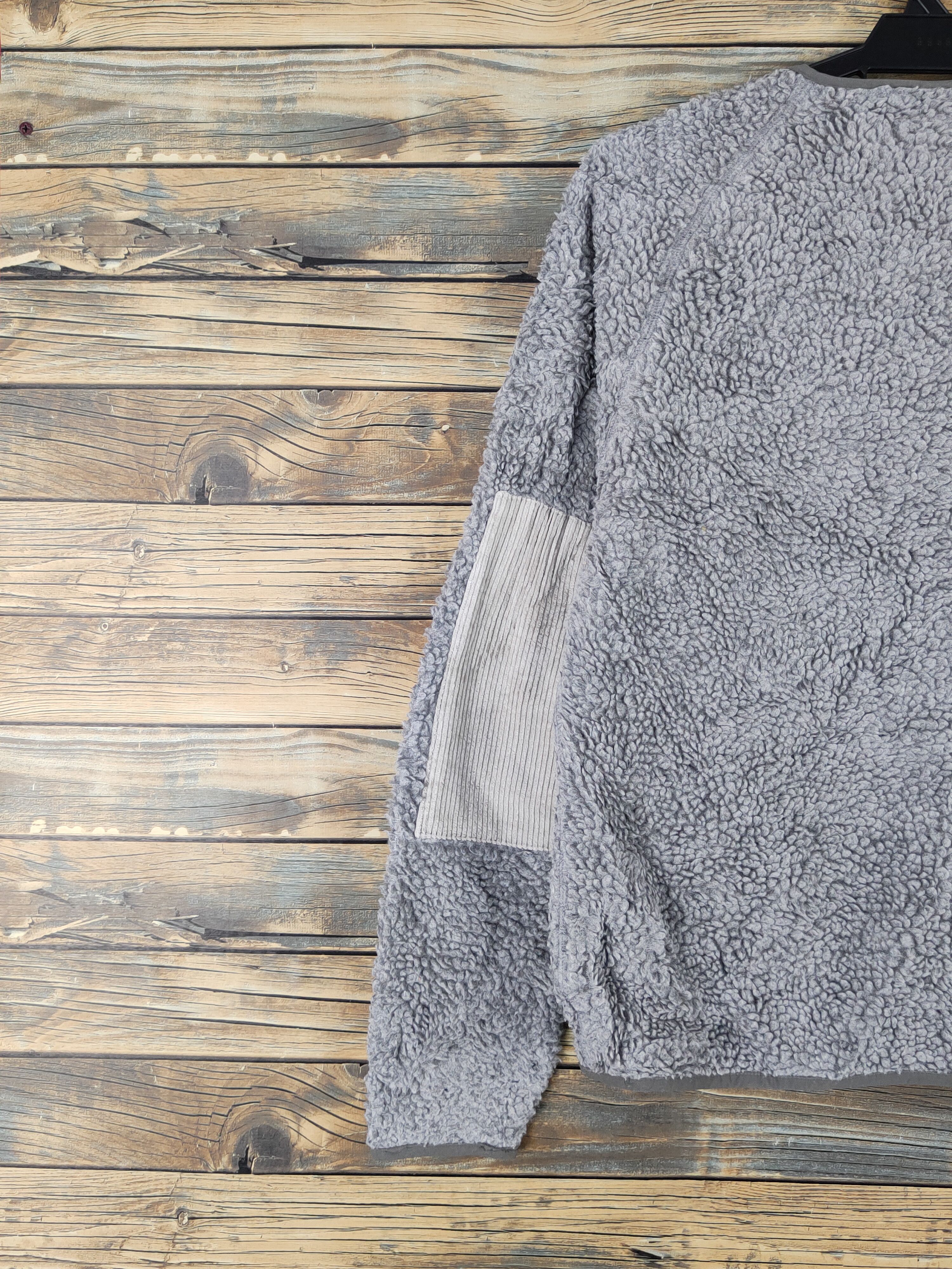 Billabong × Vintage Super Rare Billabong Gray Fur Faux Sweater Size US S / EU 44-46 / 1 - 10 Thumbnail
