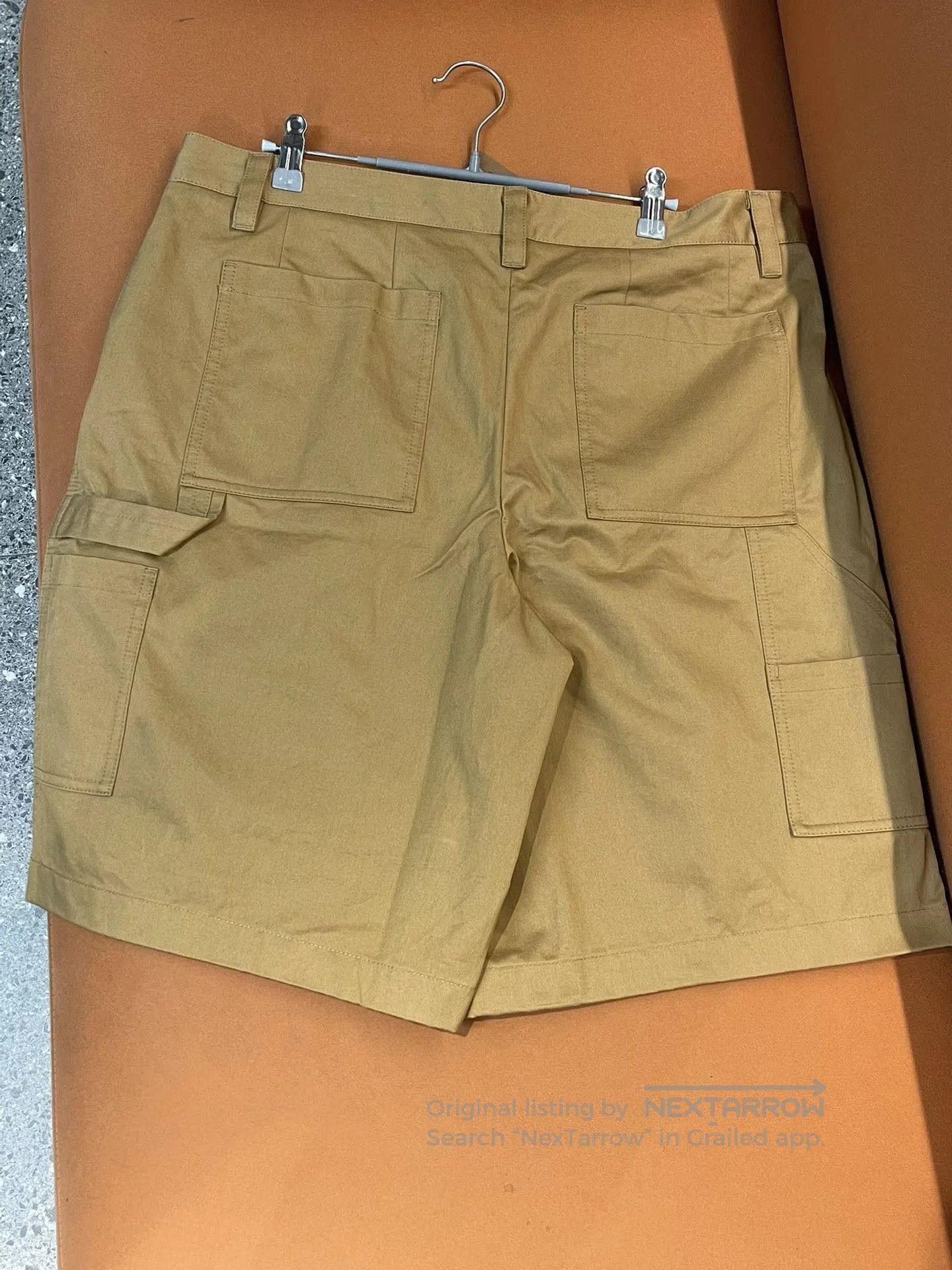 Burberry Burberry SS23 Solid Equestrian Knight Embroidered Shorts Me Size US 35 - 2 Thumbnail