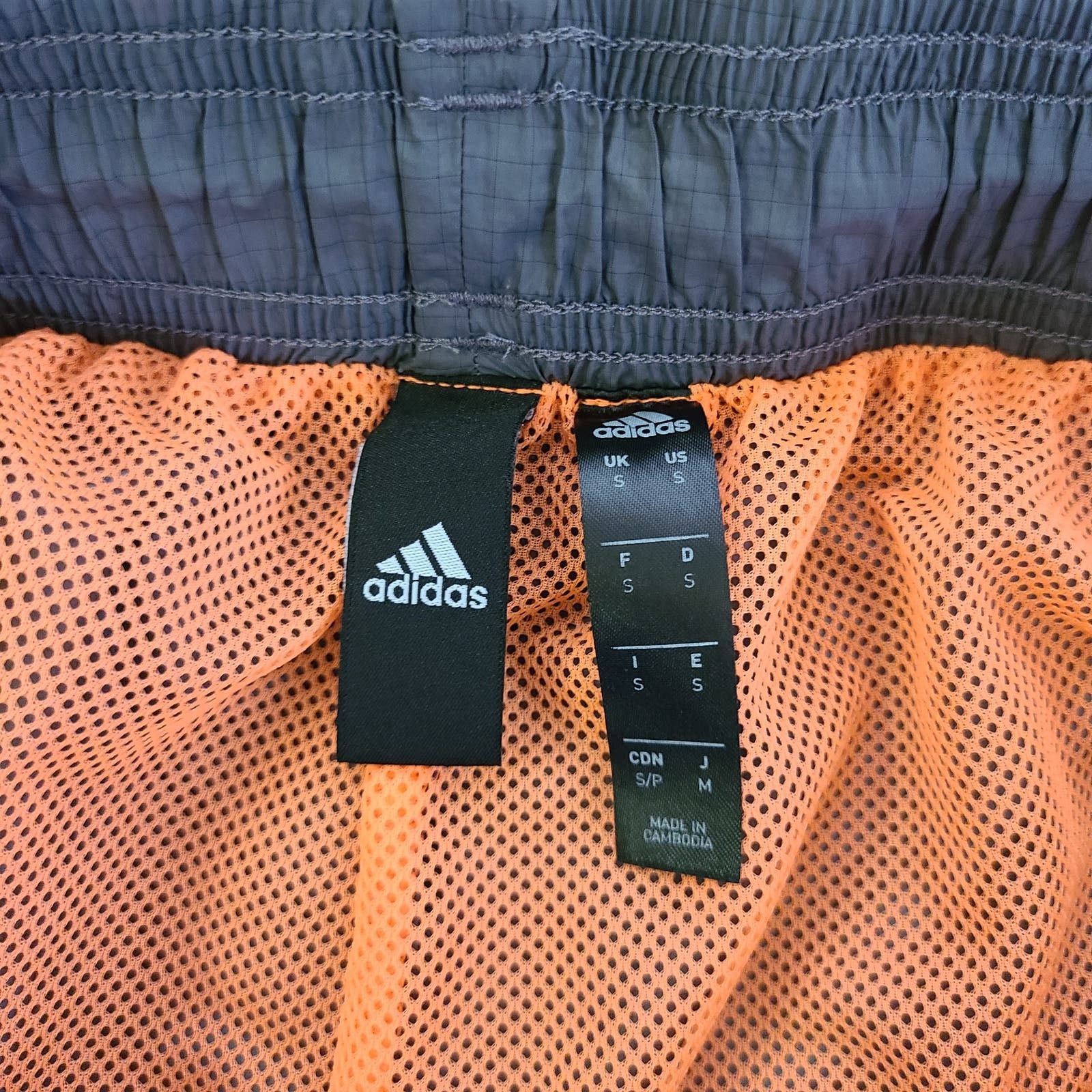 Adidas Adidas AG Women's Medium Gray Running Shorts 26"W 4"L Size 26" / US 2 / IT 38 - 6 Thumbnail