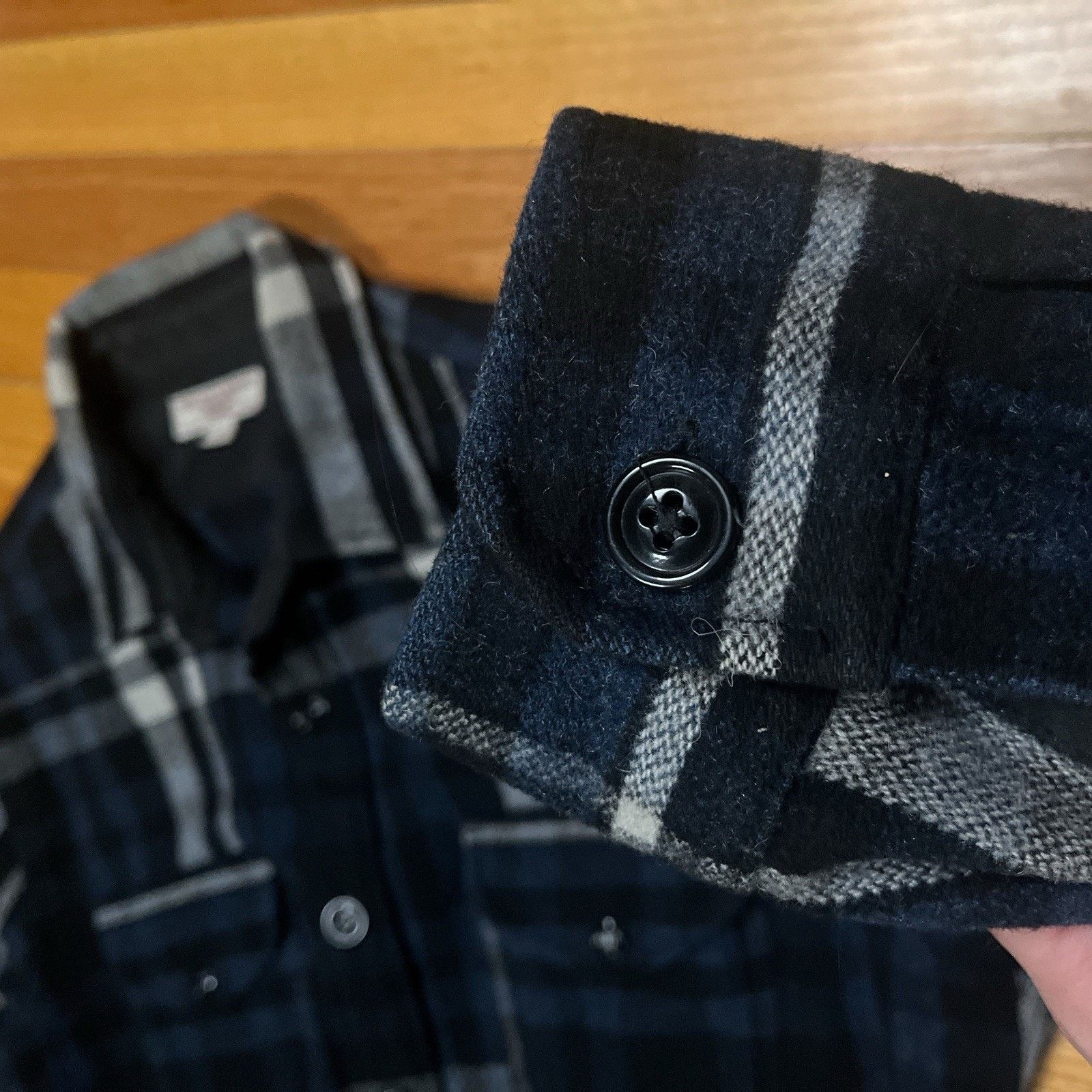 Wallace & Barnes Wallace & Barnes Wool Flannel Shacket Navy HeavyweightPlaid Size US L / EU 52-54 / 3 - 8 Thumbnail