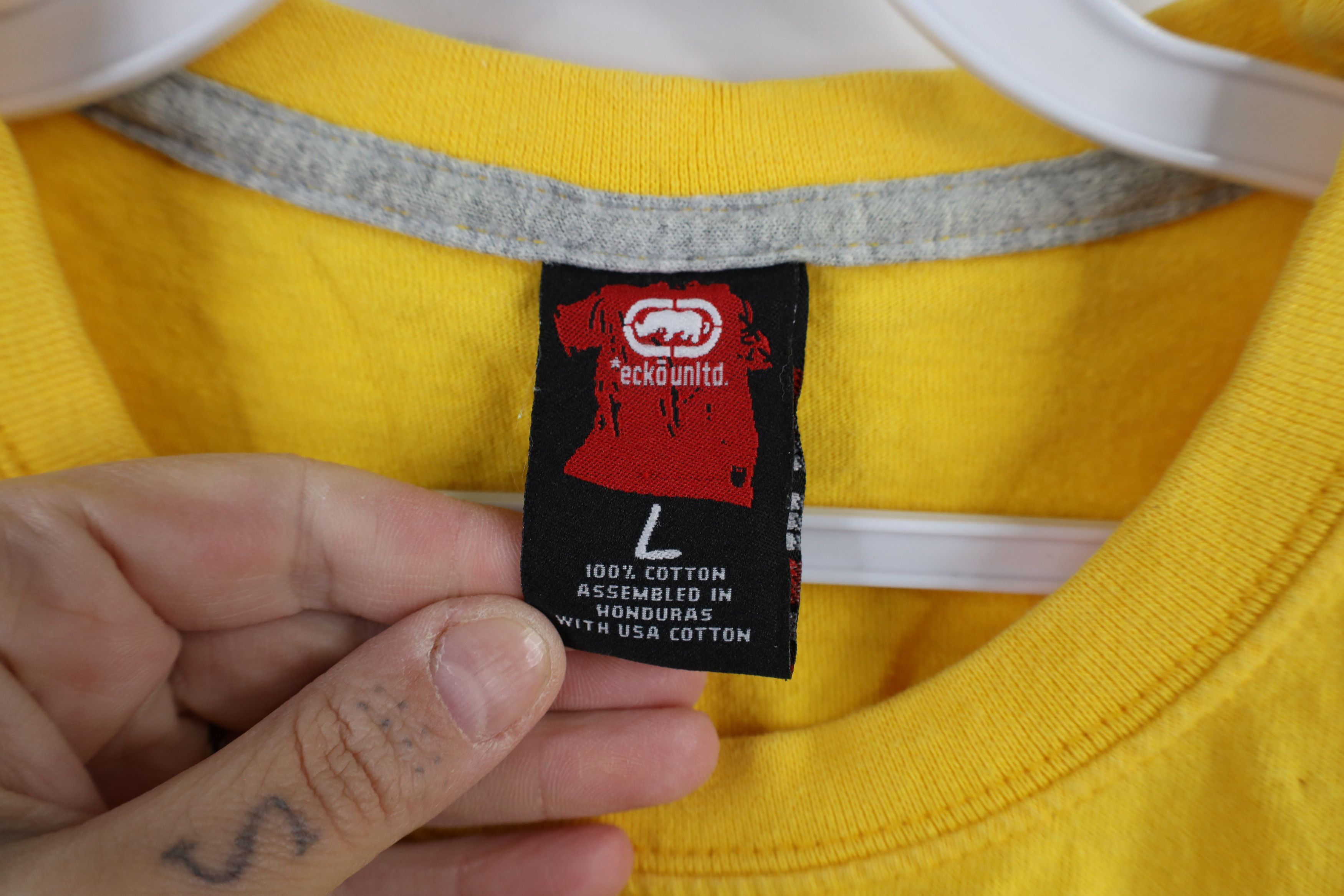 Ecko Unltd. × Vintage Vintage 90s Y2K Ecko Spell Out Baggy Fit T-Shirt Yellow Size US L / EU 52-54 / 3 - 12 Thumbnail