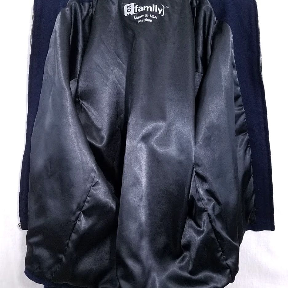 Vintage VINTAGE Fox Family Studio Jacket Network Executive Crew Made In USA Mens M Blue Bomber Jacket Size US M / EU 48-50 / 2 - 5 Thumbnail