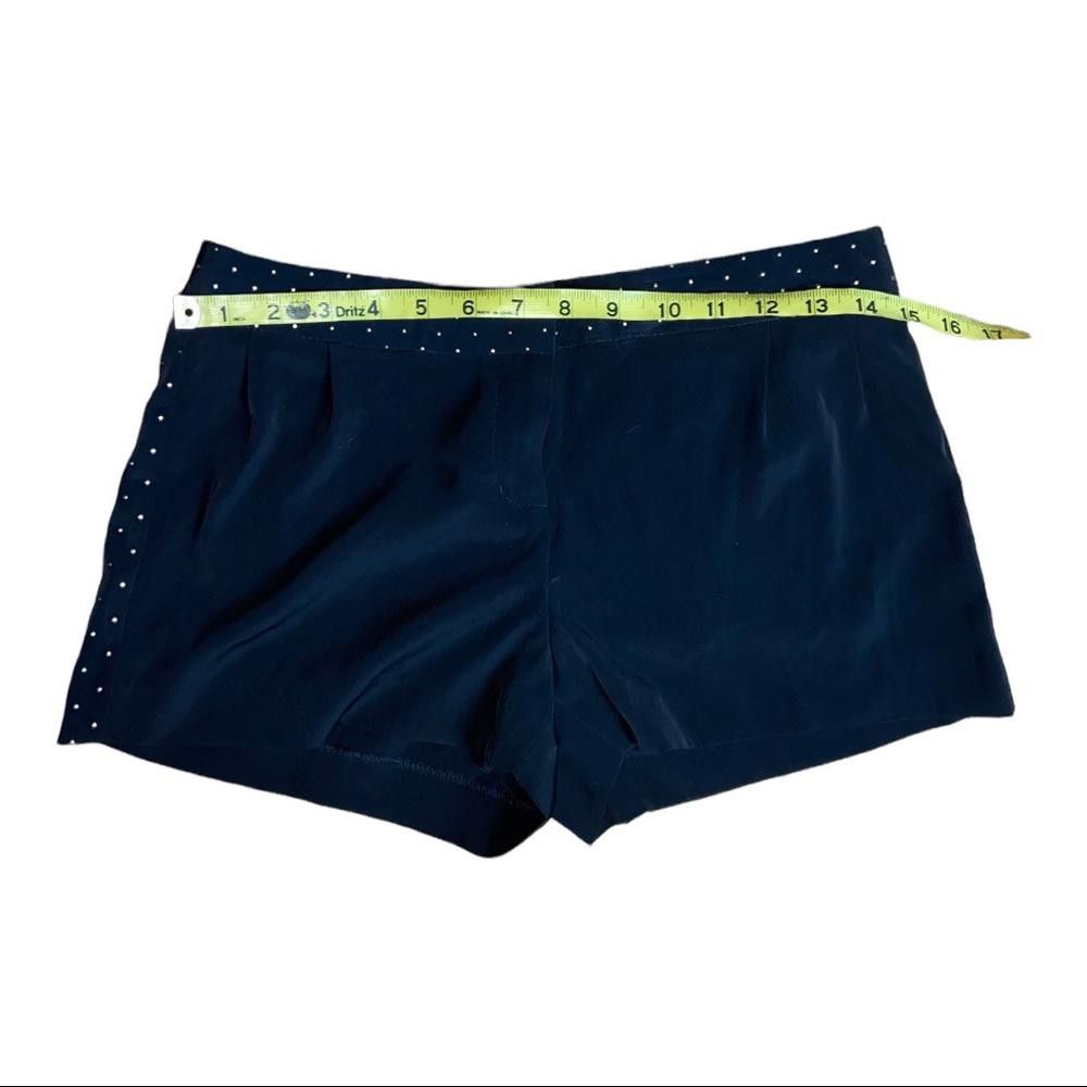 Express Express l Black Shorts W/ Gold Studs Size 0 Size 25" / US 0 / IT 36 - 2 Thumbnail