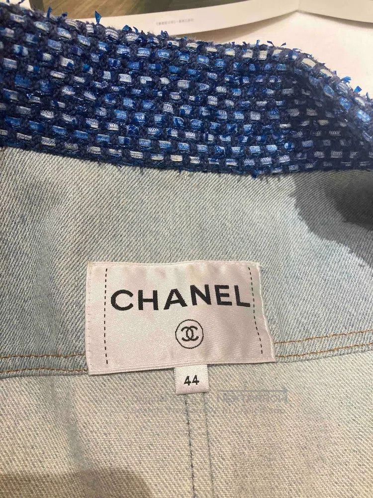 Chanel Chanel Light blue stitched denim jacket Size M / US 6-8 / IT 42-44 - 8 Thumbnail