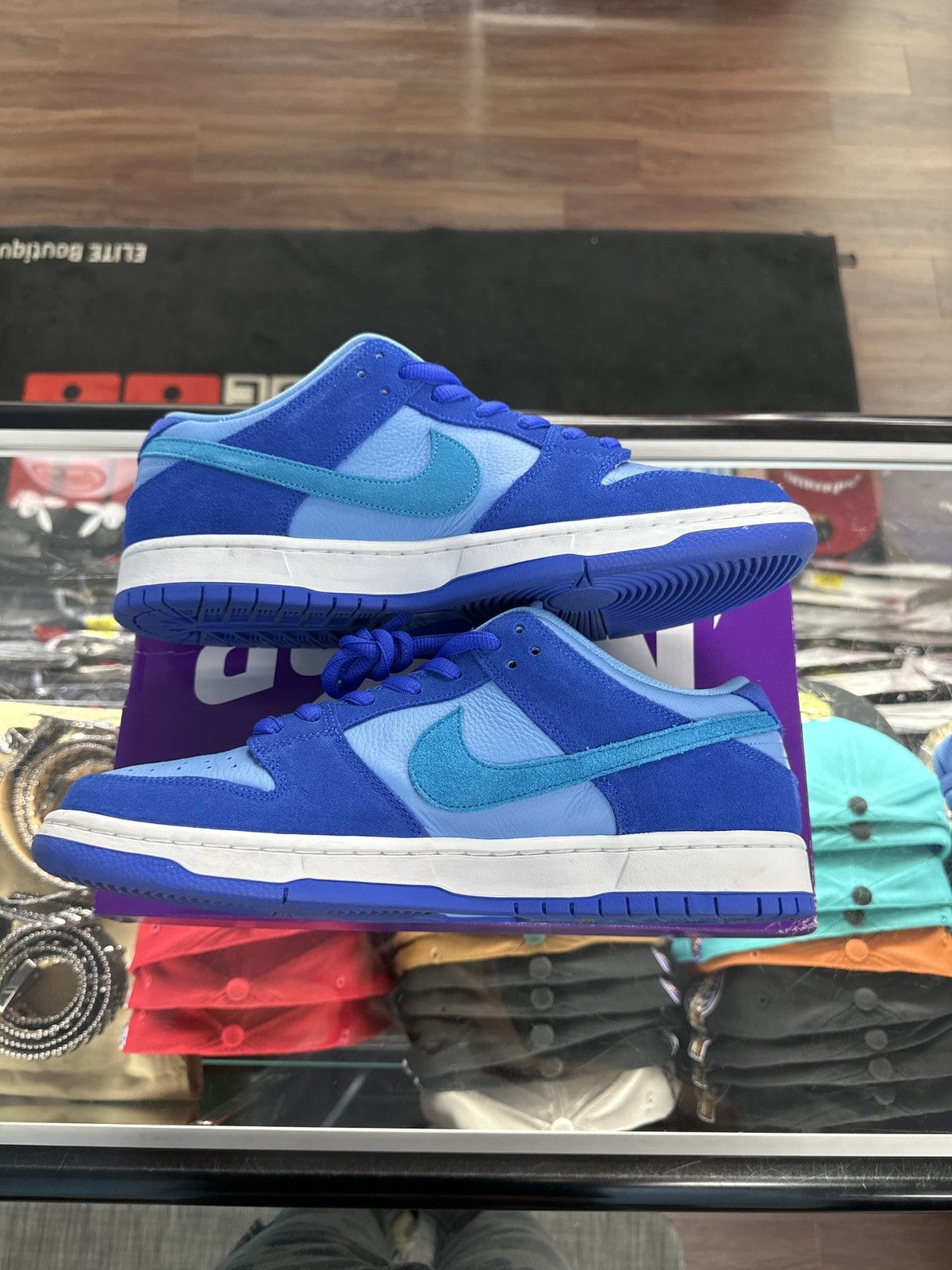 Nike SB Nike SB Dunk Low Blue Raspberry Size US 12 / EU 45 - 2 Thumbnail