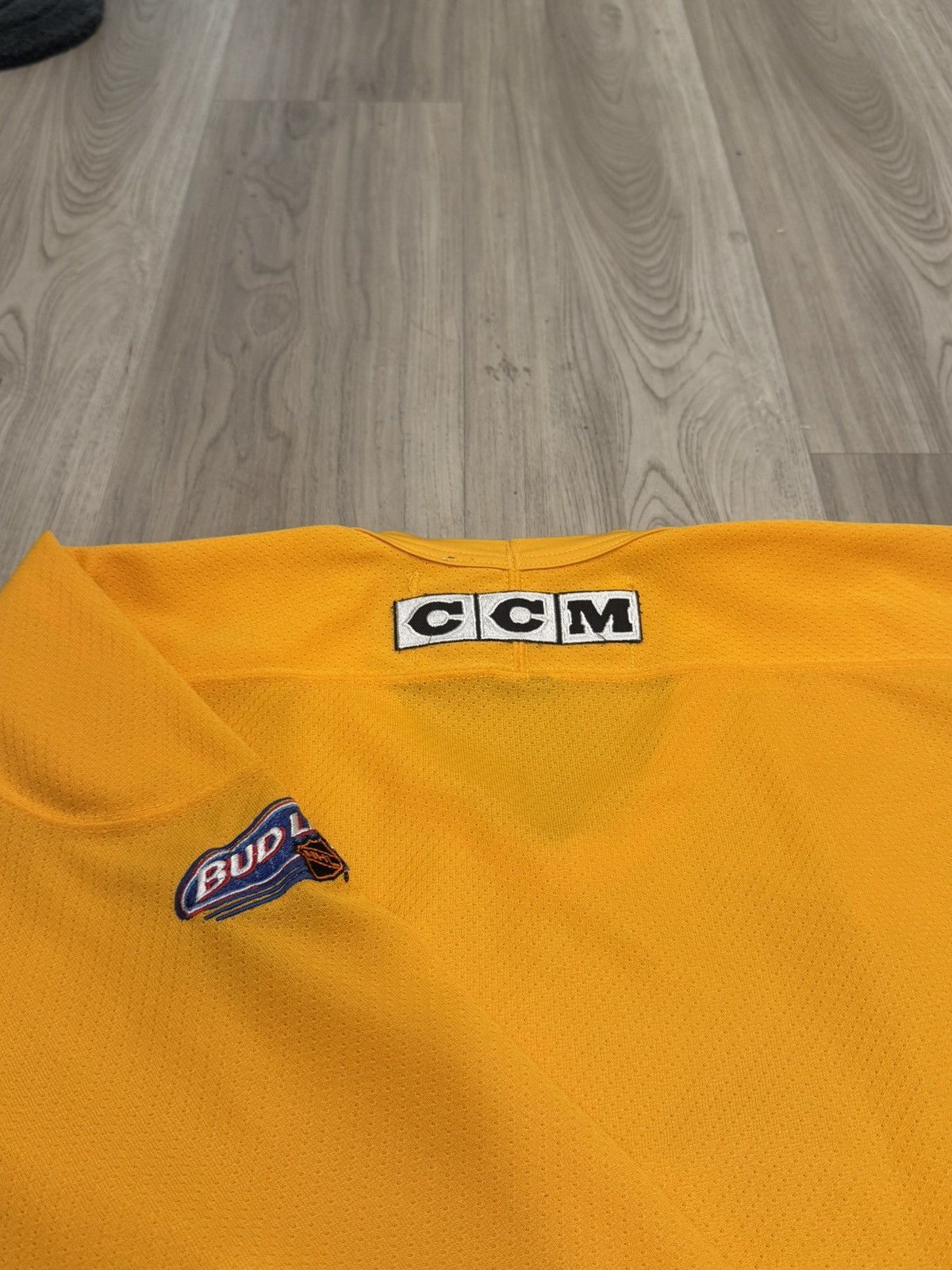 NHL Vintage Washington Capitals CCM Hockey Jersey Yellow RARE XL Size US XL / EU 56 / 4 - 7 Thumbnail