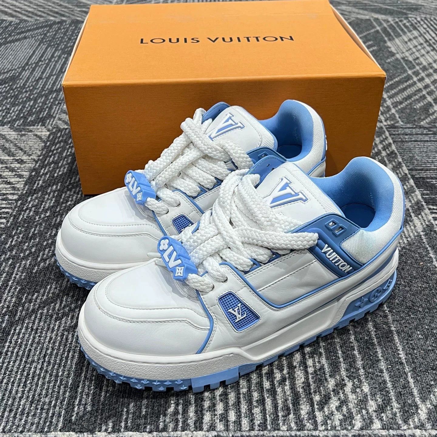 Louis Vuitton Louis Vuitton Trainer Maxi Sneakers Size 42 Size US 9 / EU 42 - 1 Thumbnail