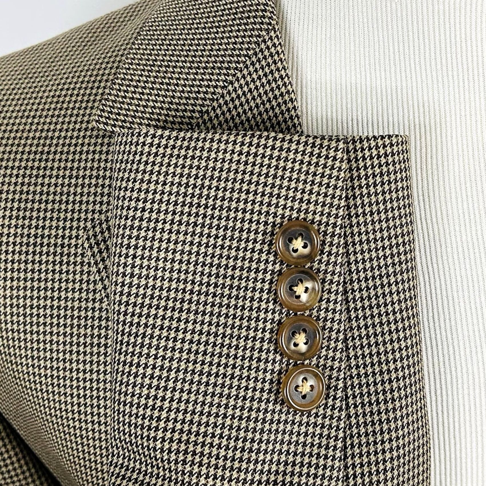 Jos. A. Bank Jos A Bank 42R Sport Coat 100% Wool Gold Houndstooth Two Button Lined Vented Jacket/Coat Mens Regular 42 Gold Wool Sport Coat Size US XS / EU 42 / 0 - 5 Thumbnail