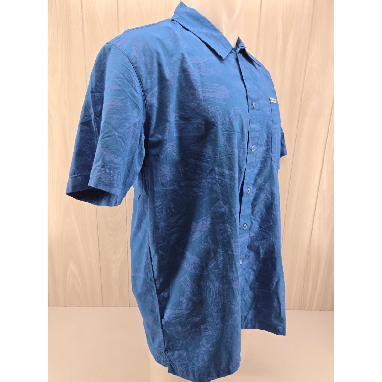 Vintage VINTAGE Columbia Vented PFG Fishing Blue All Over Print Button Down Shirt Size Large Size US L / EU 52-54 / 3 - 6 Thumbnail