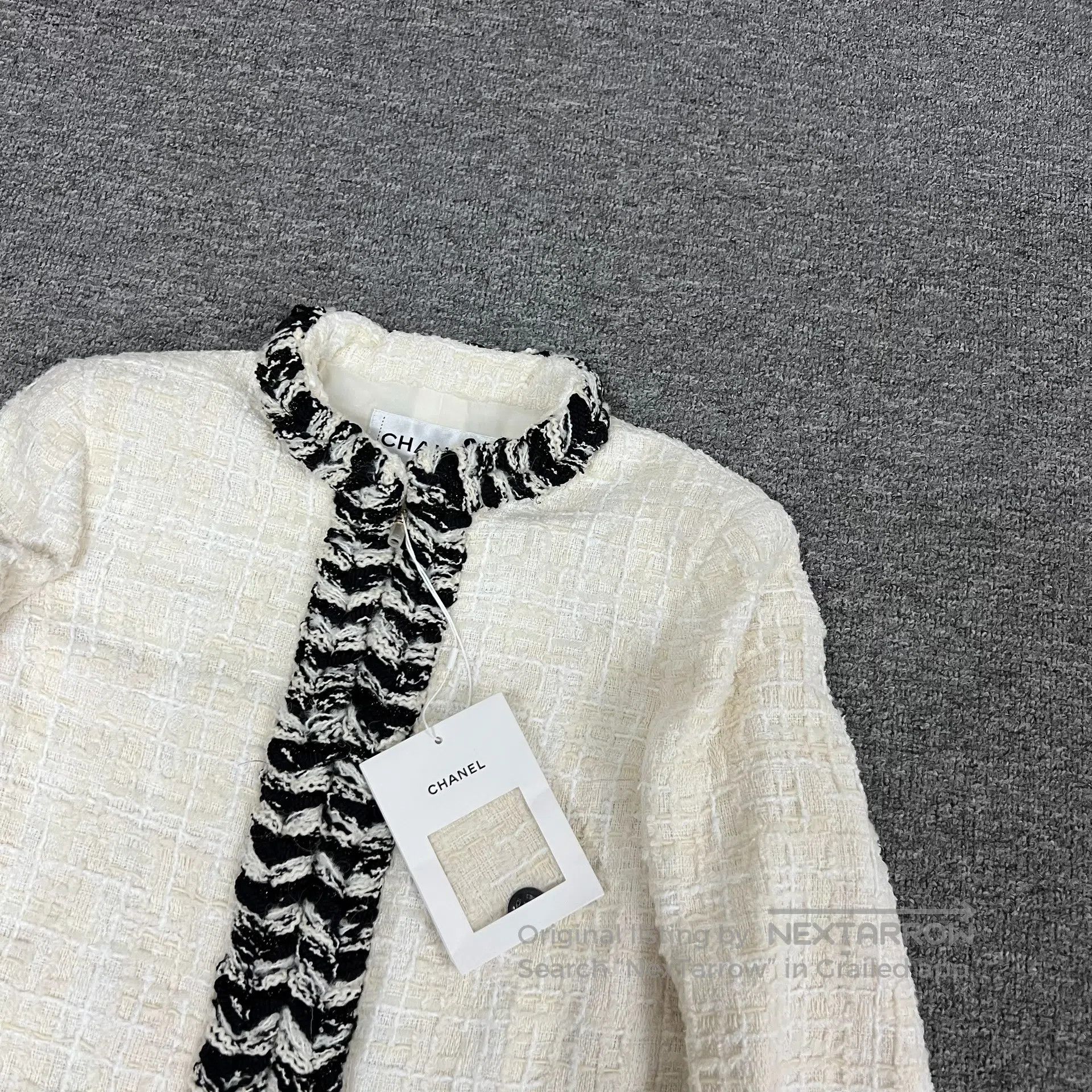 Chanel Chanel Black and white solid-edged trim; a delicate, fragr Size S / US 4 / IT 40 - 4 Thumbnail