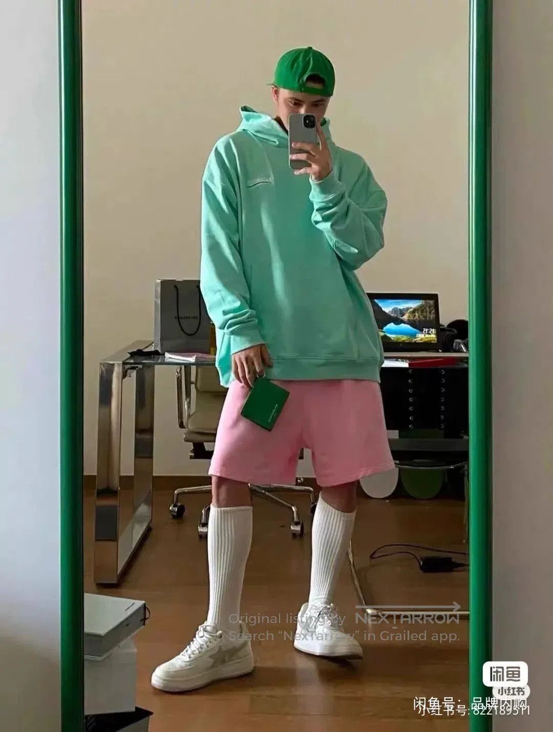Balenciaga balenciaga mint green logo hoodie uni. Size US M / EU 48-50 / 2 - 4 Thumbnail