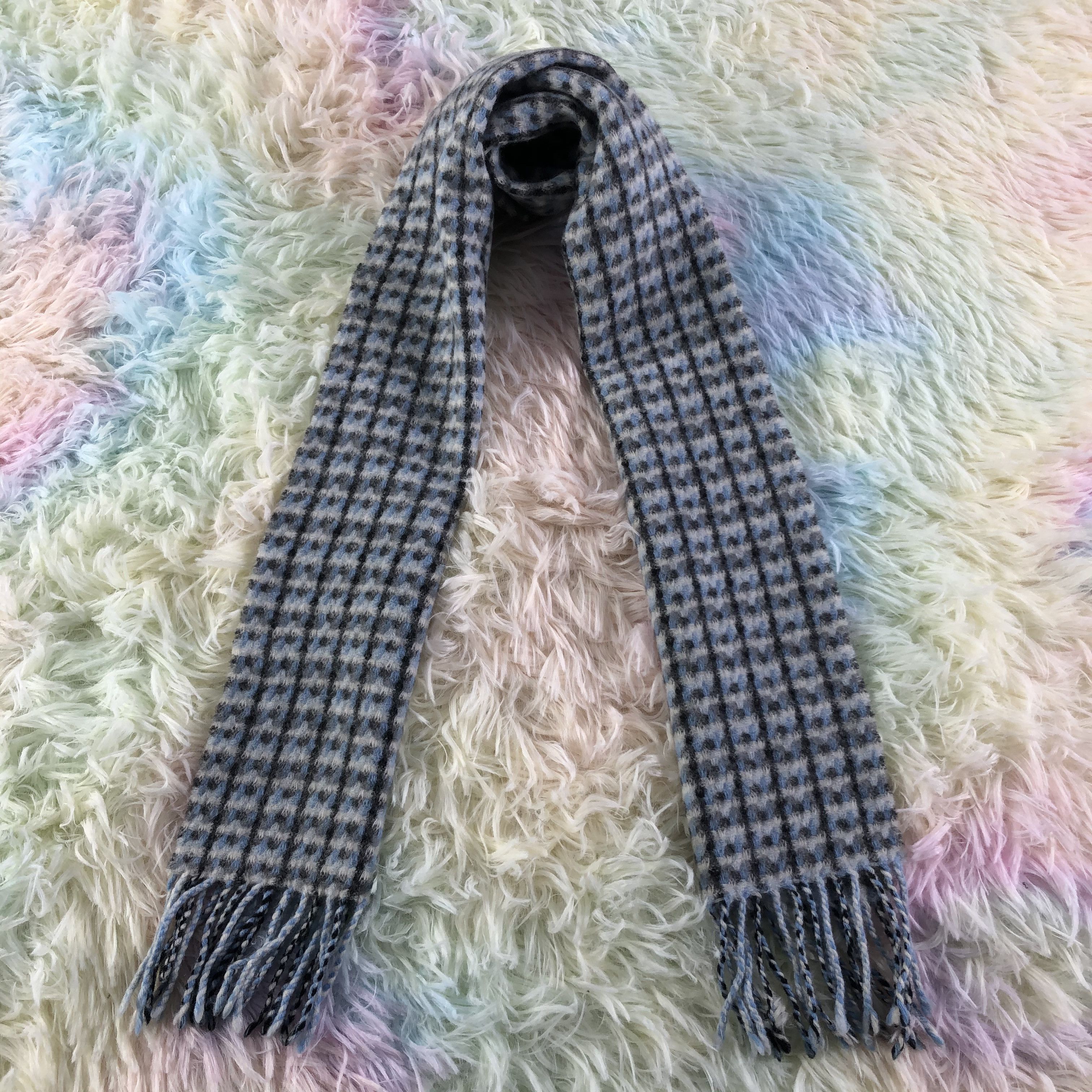Johnstons Of Elgin Johnstons Scarf / Muffler / Neckwear - KM296 Size ONE SIZE - 1 Thumbnail