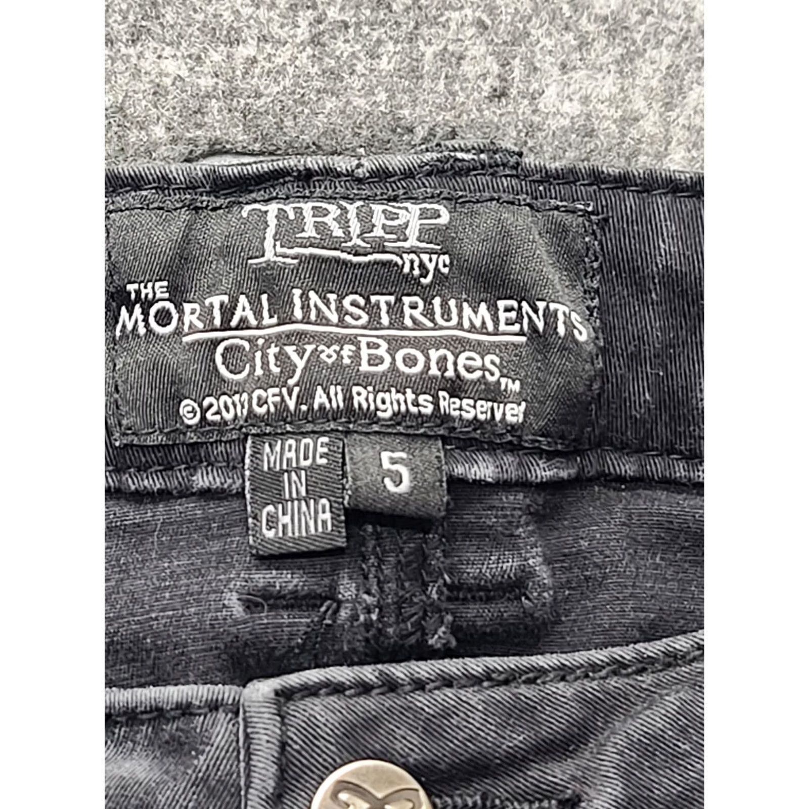 Trippen VINTAGE Tripp Jeans Womens 5 26x29 Tapered Skinny Fit Emo Goth Punk Rave Bondage Leather Logo Buckle Zipper Size 27" / US 4 / IT 40 - 2 Thumbnail