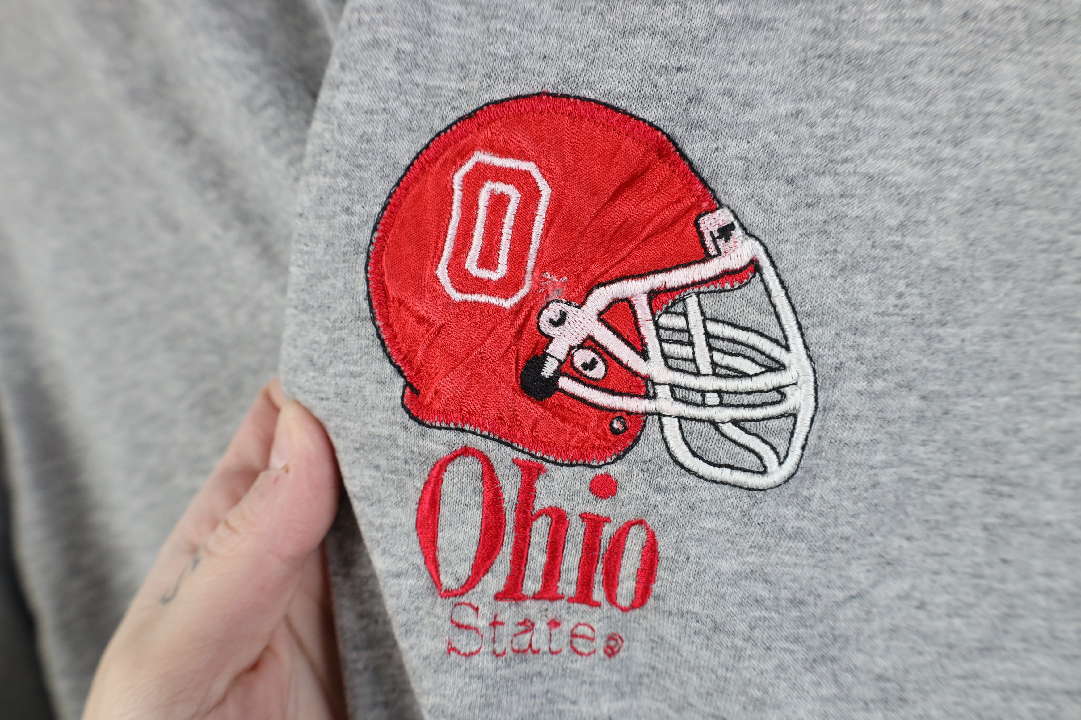 Vintage Vintage 90s Ohio State University Football T-Shirt USA Size US L / EU 52-54 / 3 - 4 Thumbnail